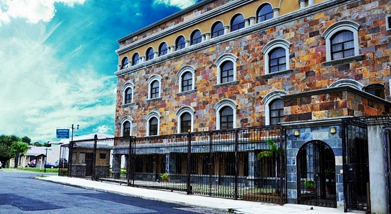 Hotel Plaza Real Suites & Apartments