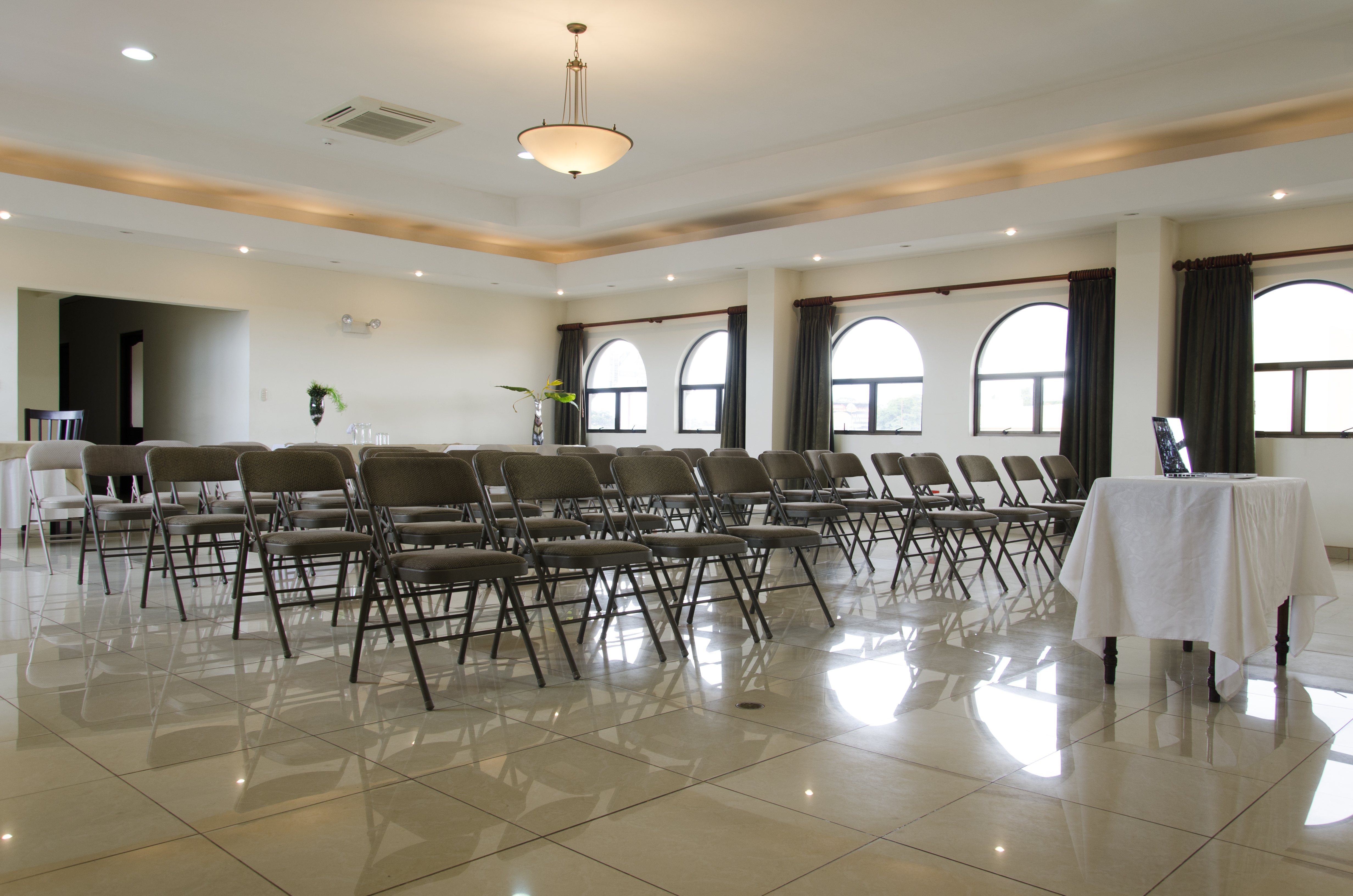 Hotel Plaza Real Suites & Apartments