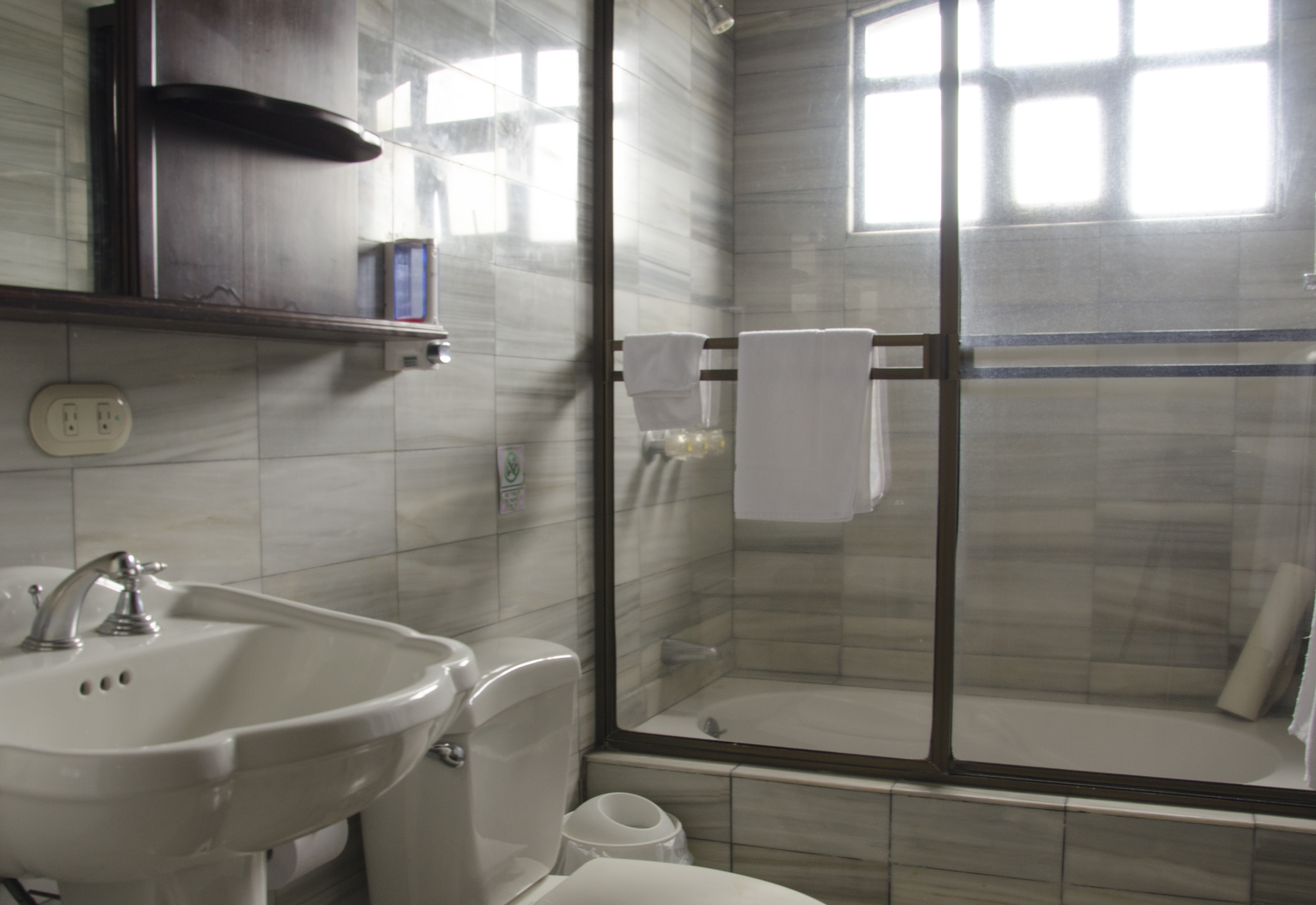 Hotel Plaza Real Suites & Apartments