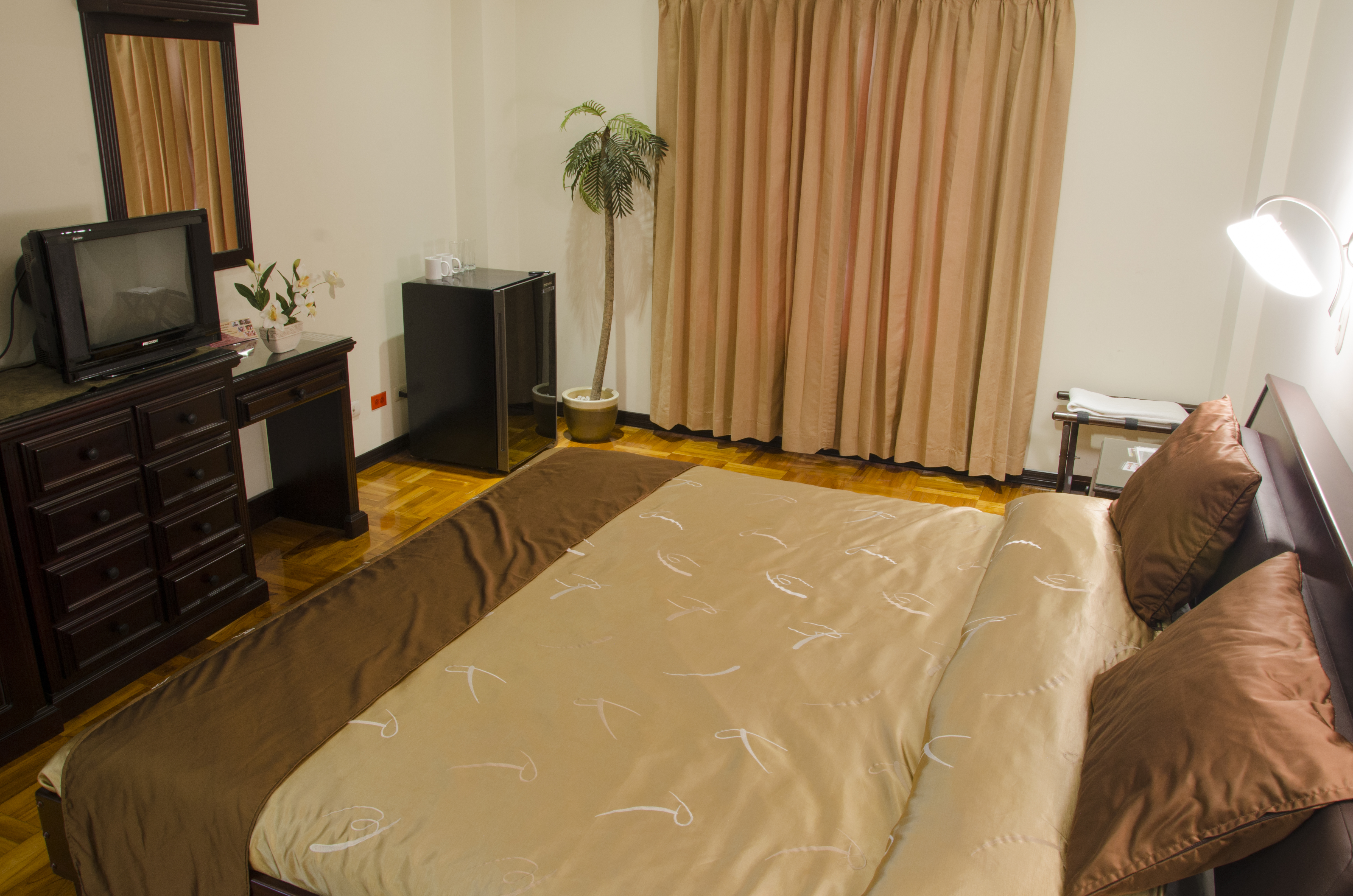 Hotel Plaza Real Suites & Apartments