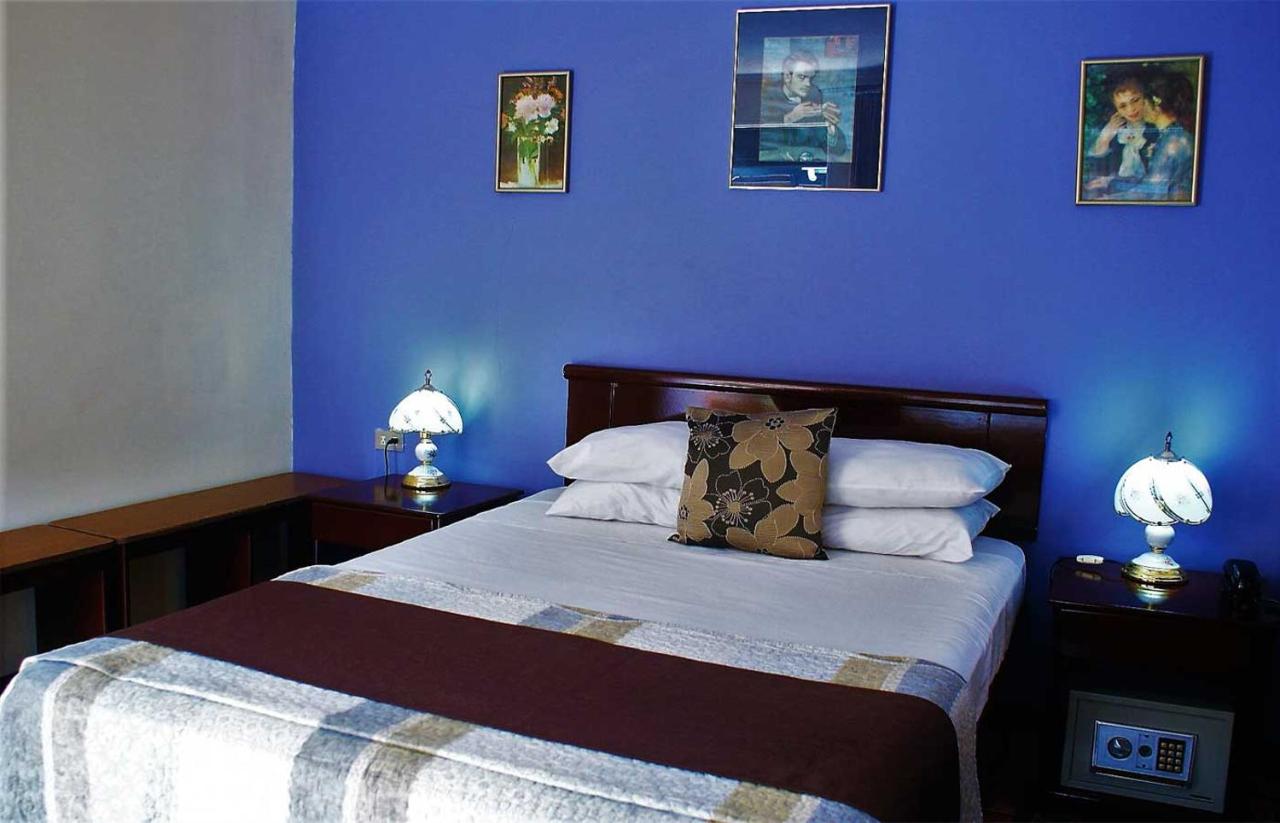 Hotel Puerta del Sol