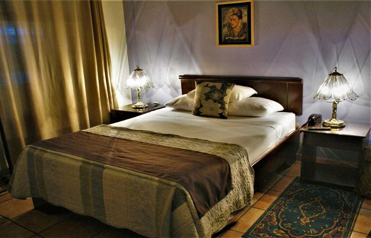 Hotel Puerta del Sol