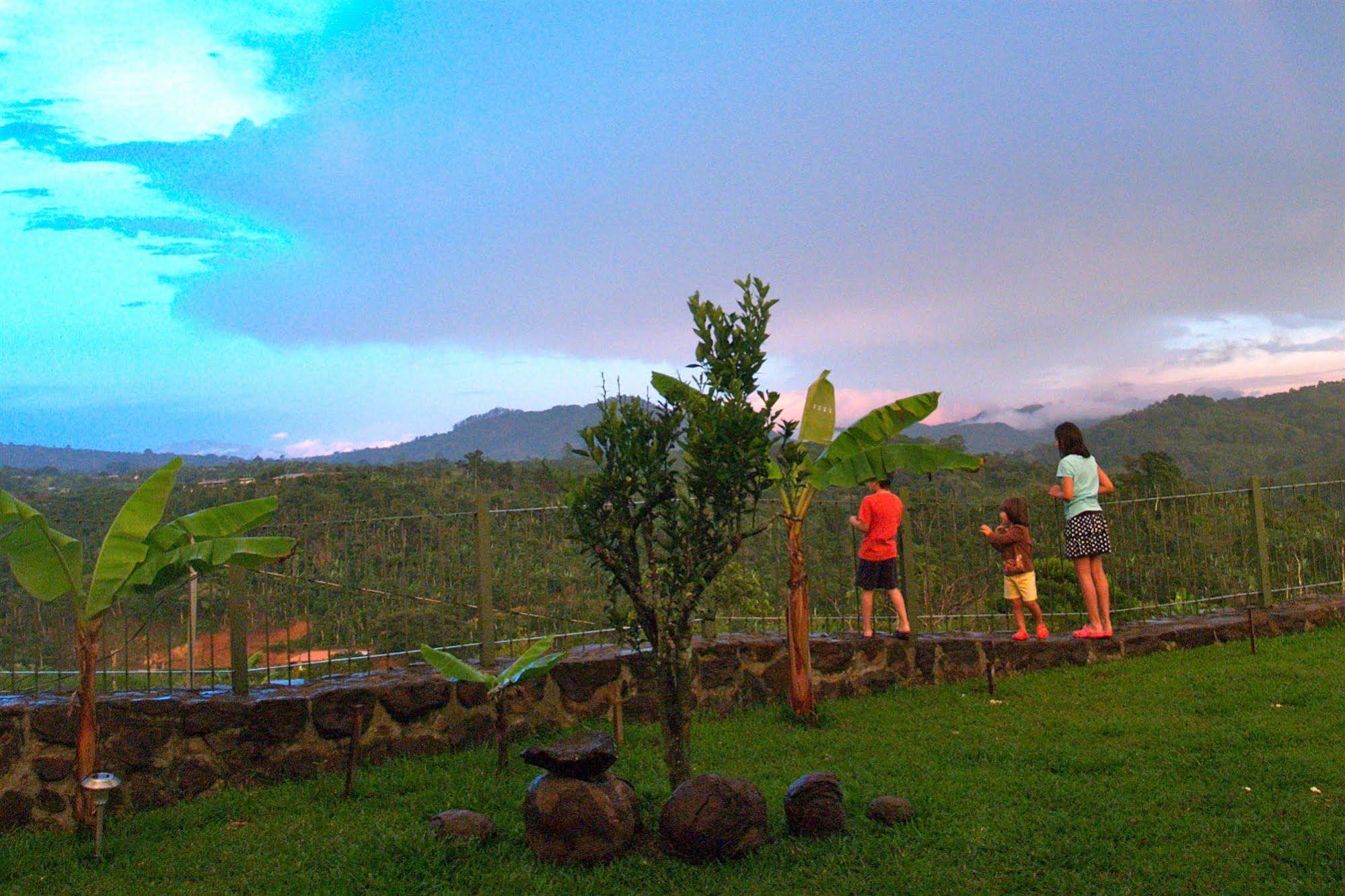 Casa Amanecer B & B