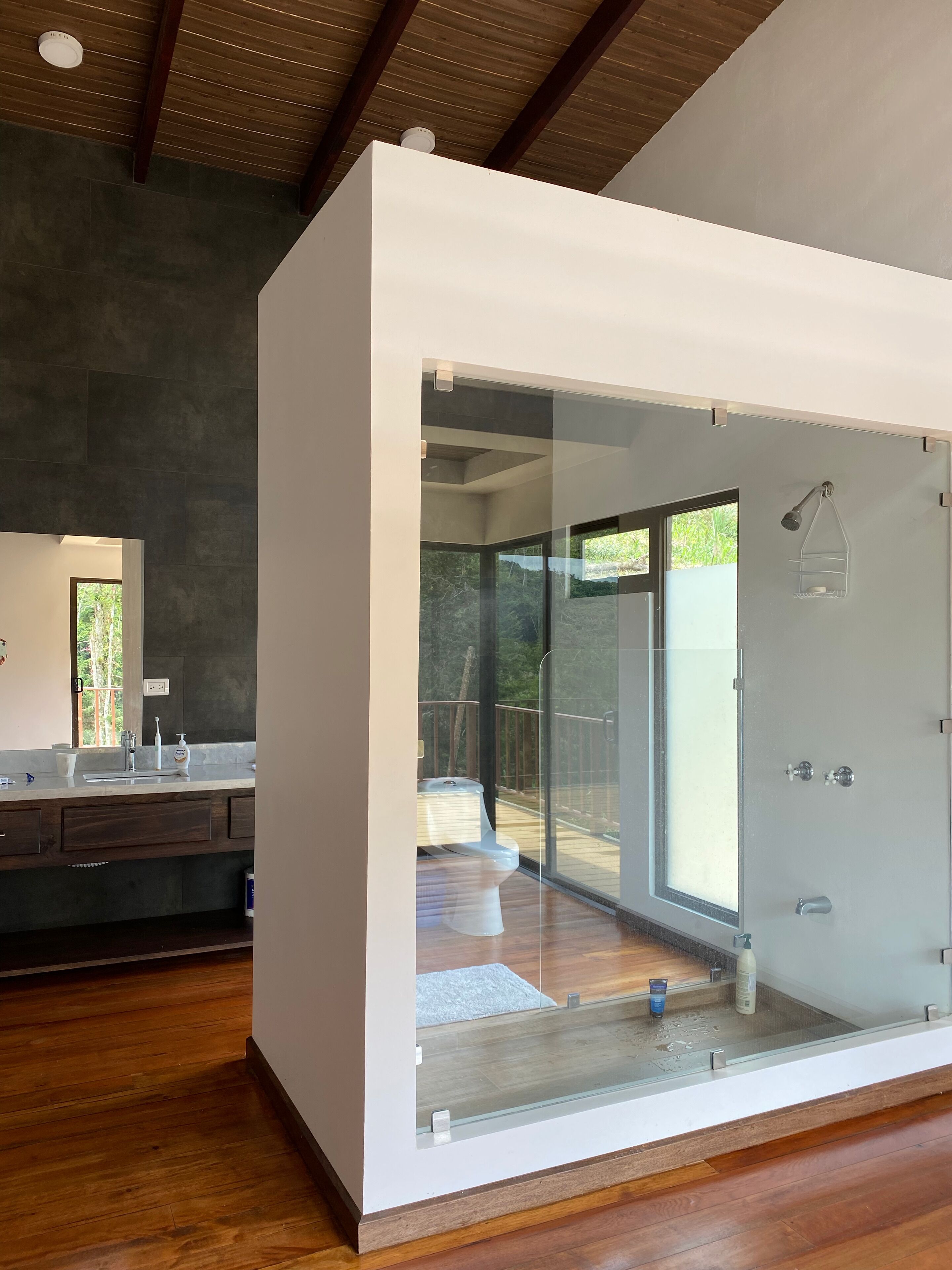Arte De Plumas Birding Lodge