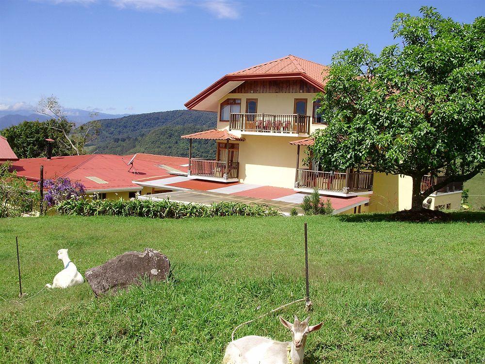 Guayabo Lodge