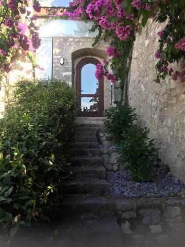 Colonial House Paneque y Norma