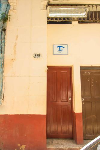 Colonial House Paneque y Norma