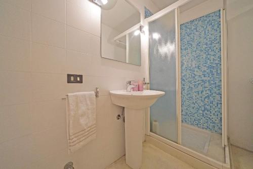 Colonial House Paneque y Norma