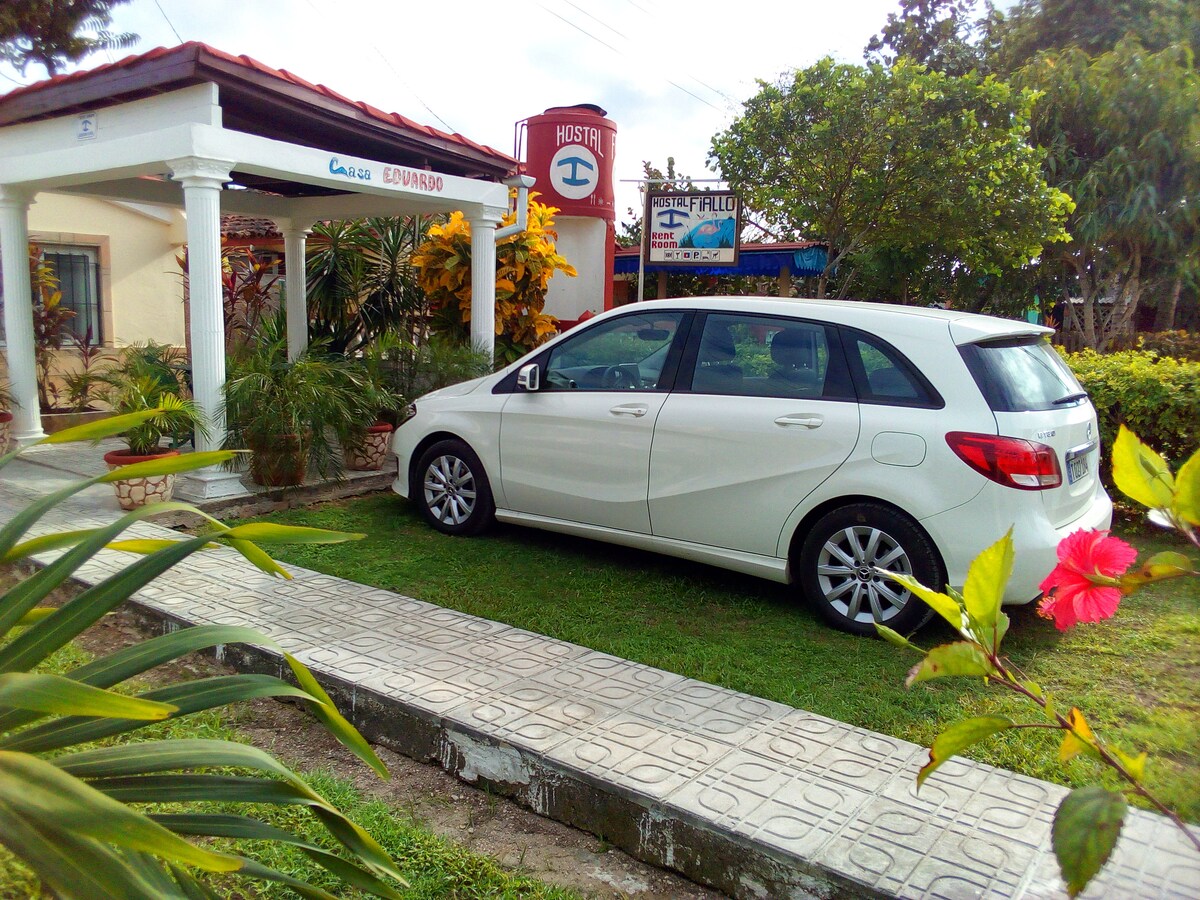 Casa Eduardo Playa Larga