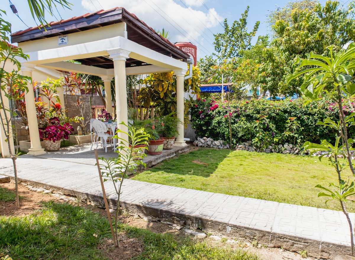 Casa Eduardo Playa Larga