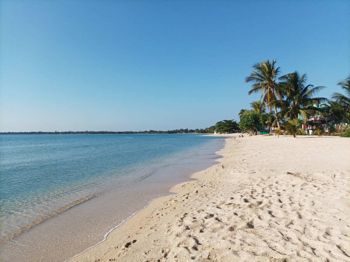 Casa Eduardo Playa Larga