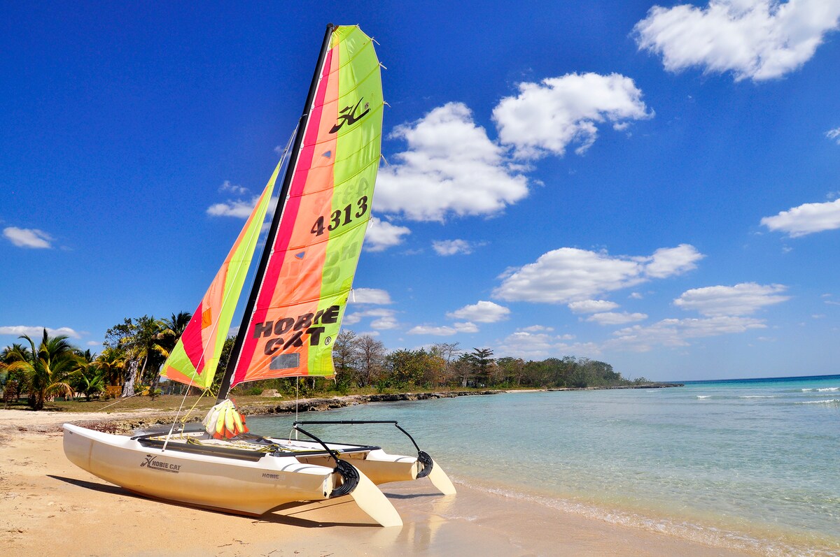 Casa Eduardo Playa Larga