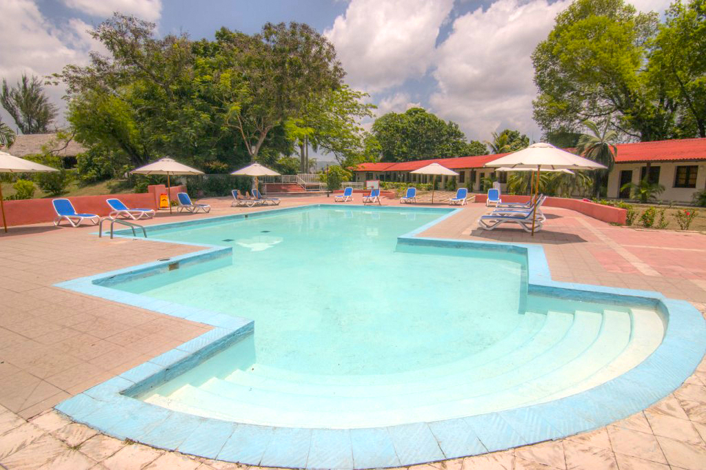 Hotel Rancho Club