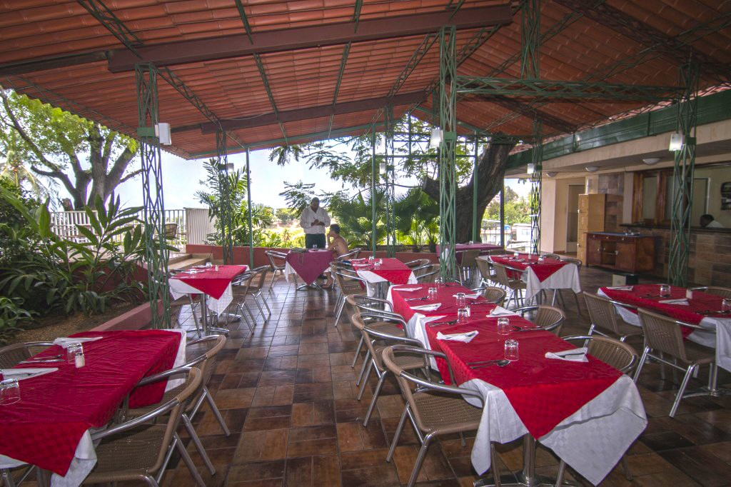 Hotel Rancho Club