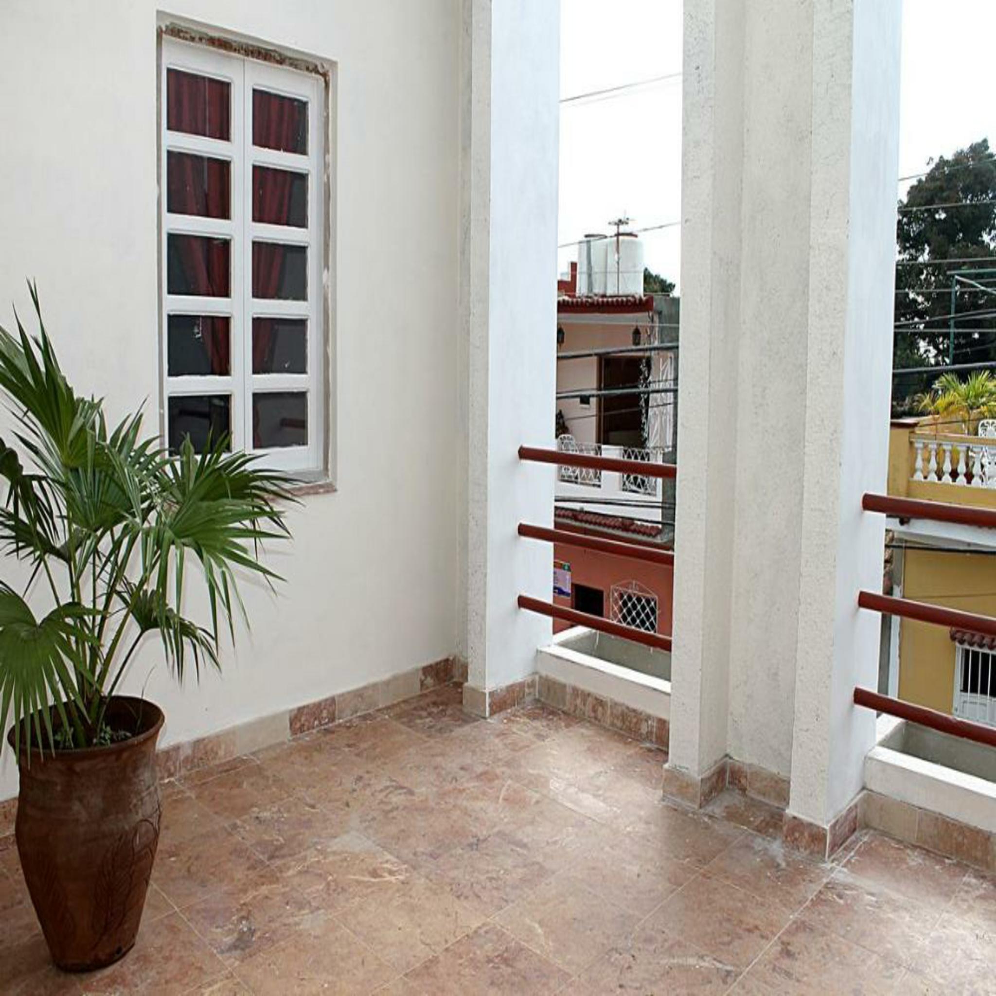 Hostal Sky View