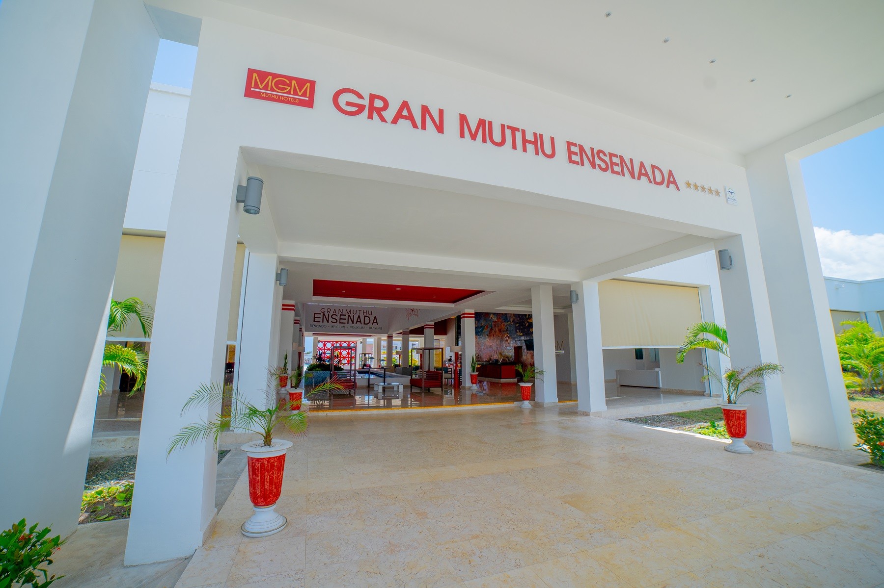 Gran Muthu Ensenada, Holguin