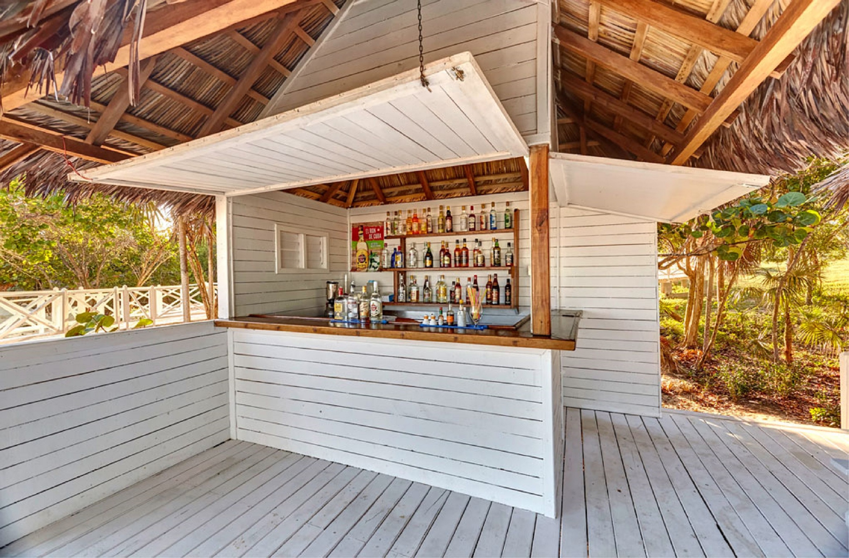 Memories Flamenco Beach Resort