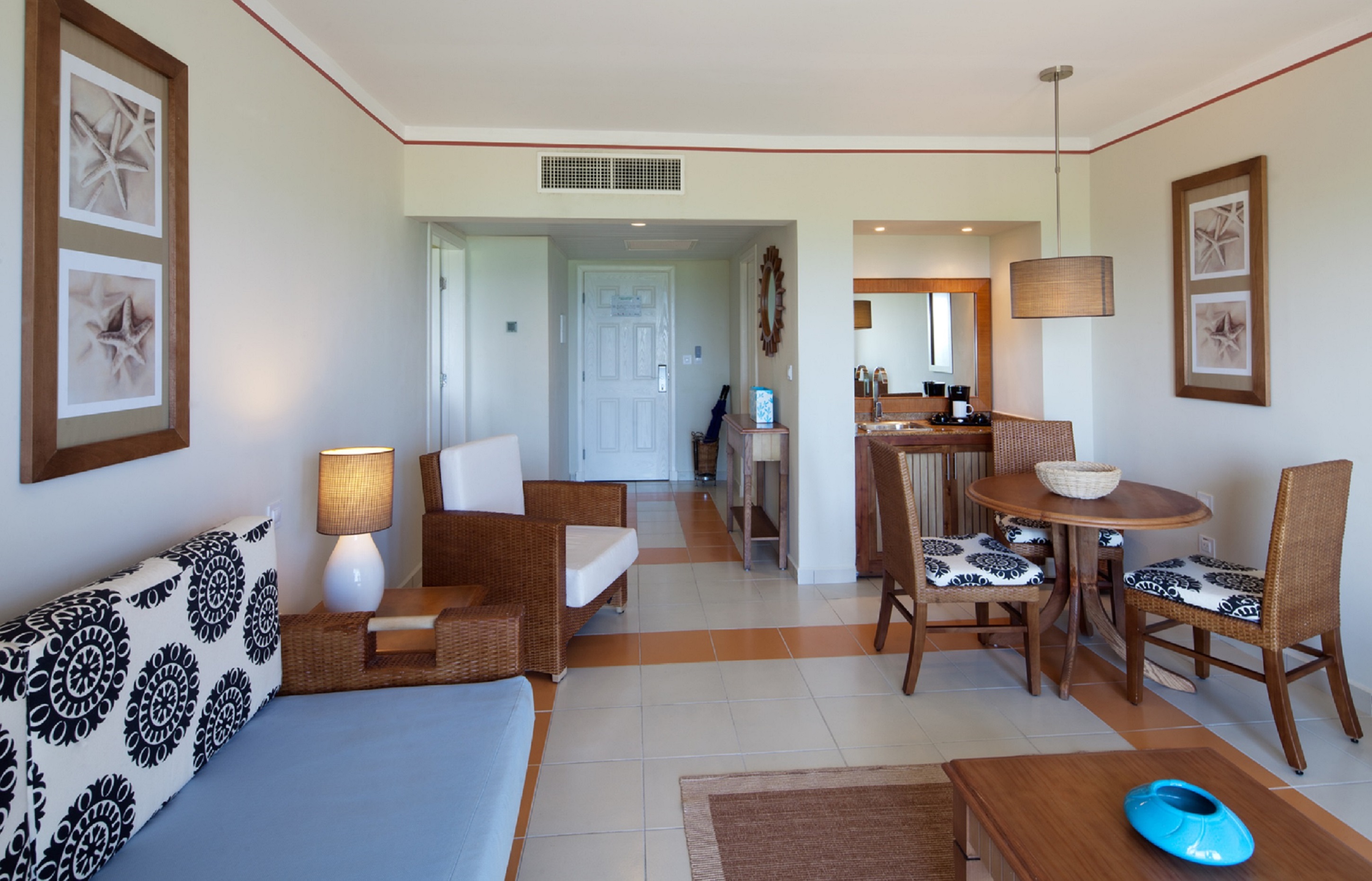 Memories Flamenco Beach Resort