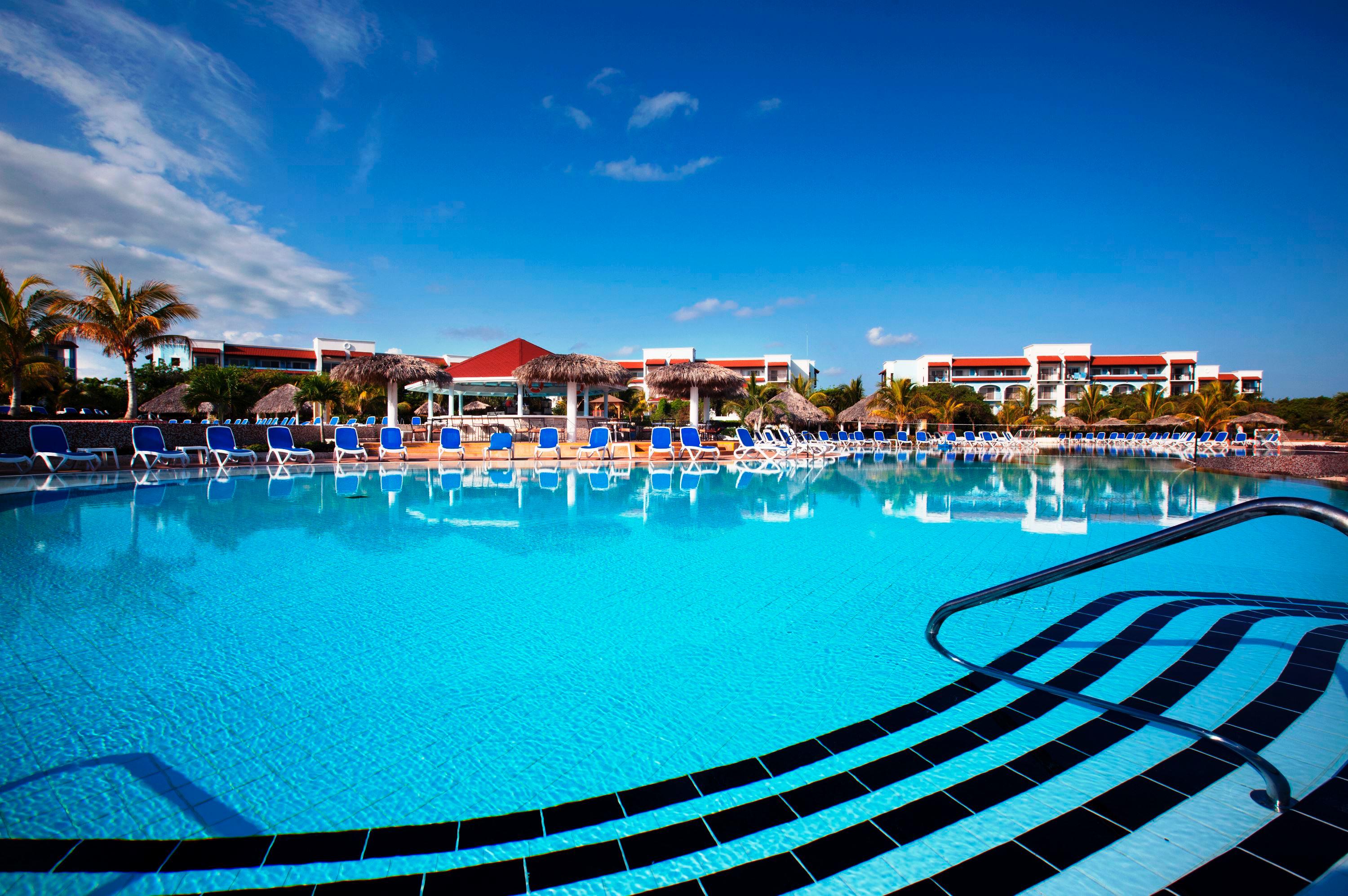Memories Paraiso Beach Resort