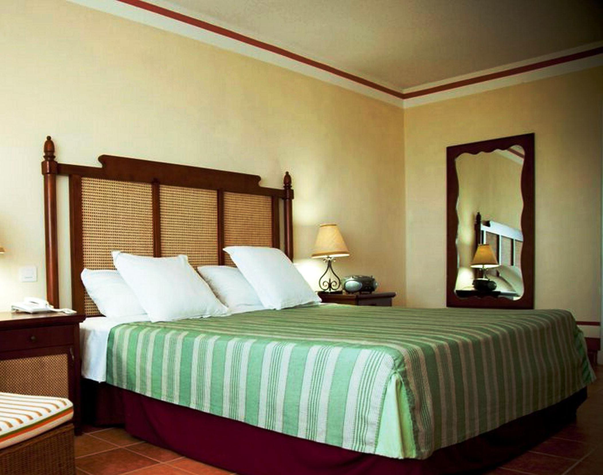 Memories Paraiso Beach Resort