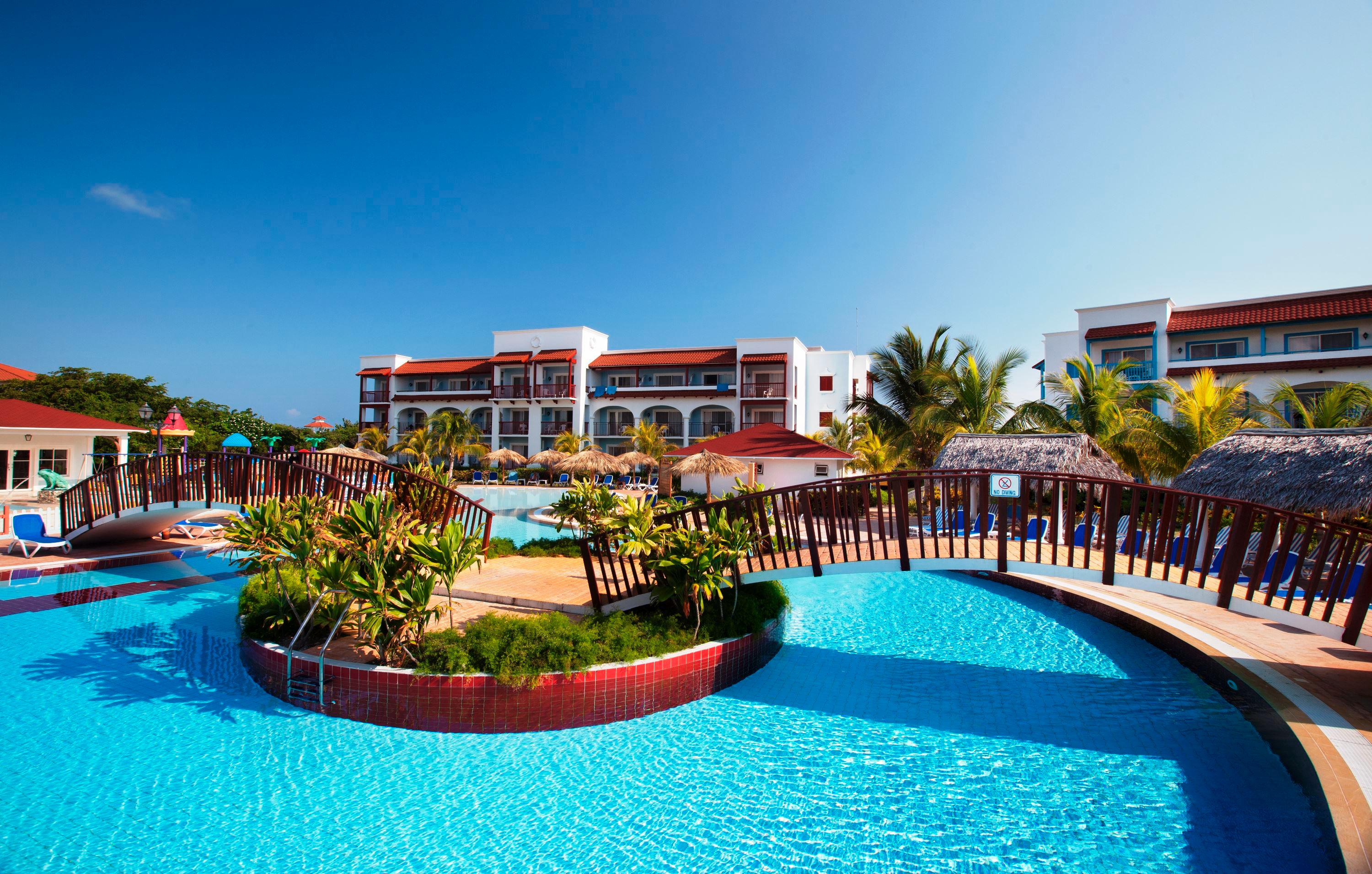 Memories Paraiso Beach Resort