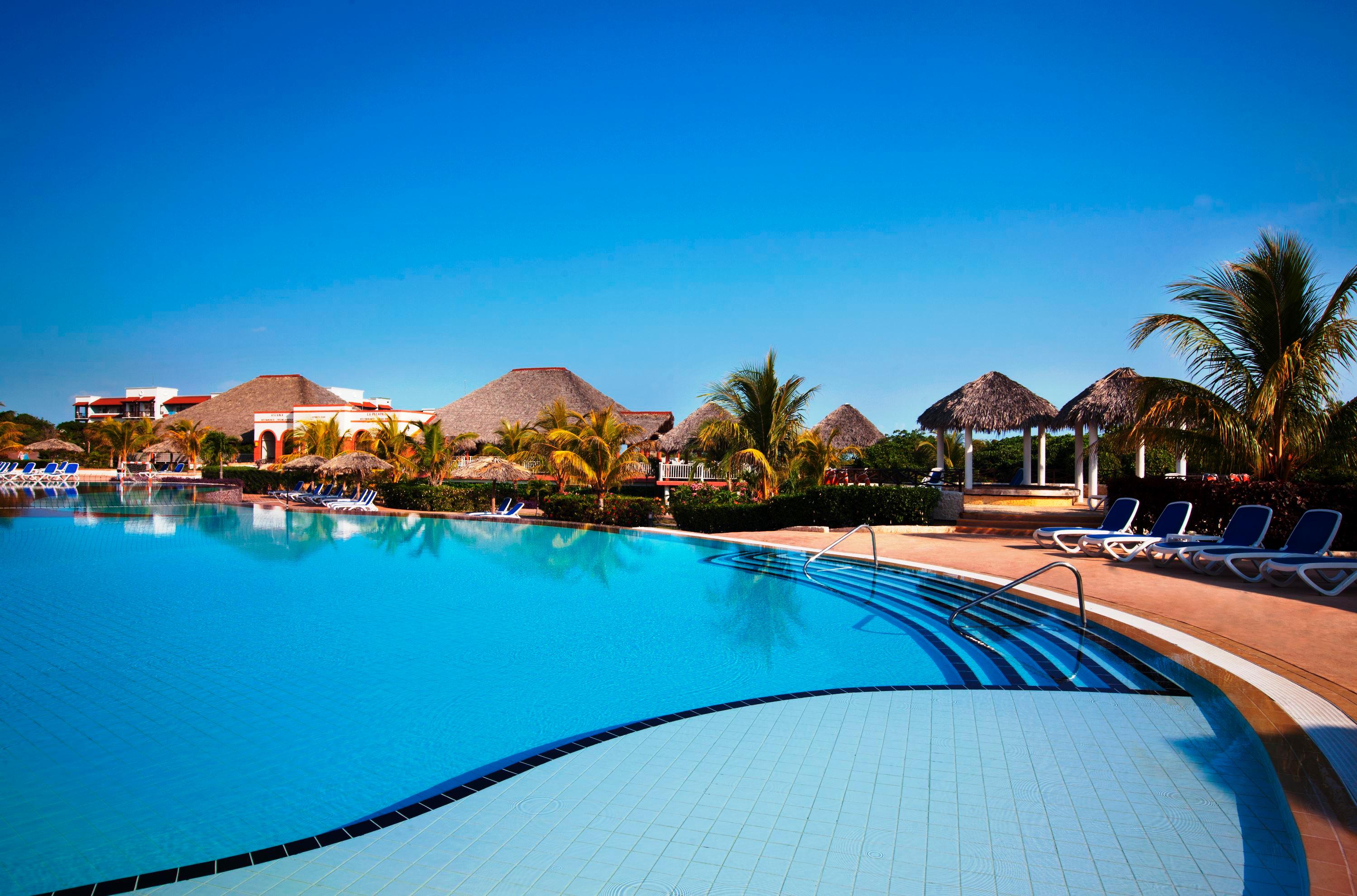 Memories Paraiso Beach Resort