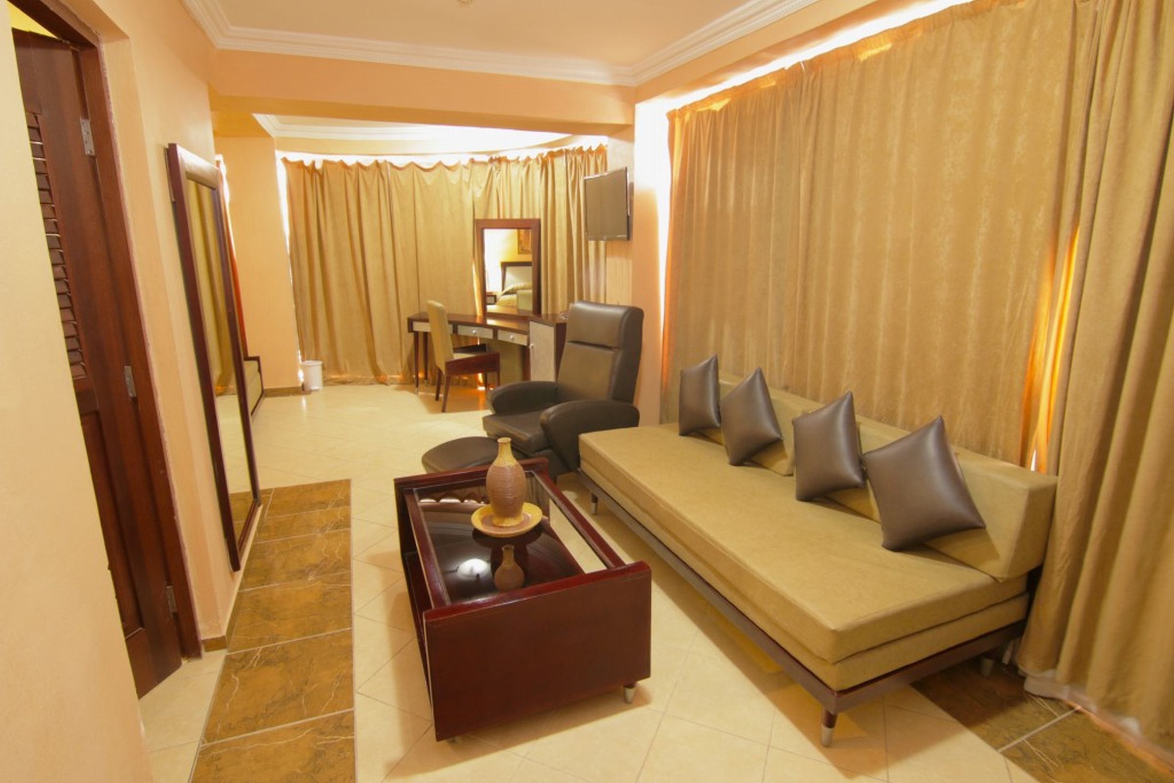 Hotel E Cadillac