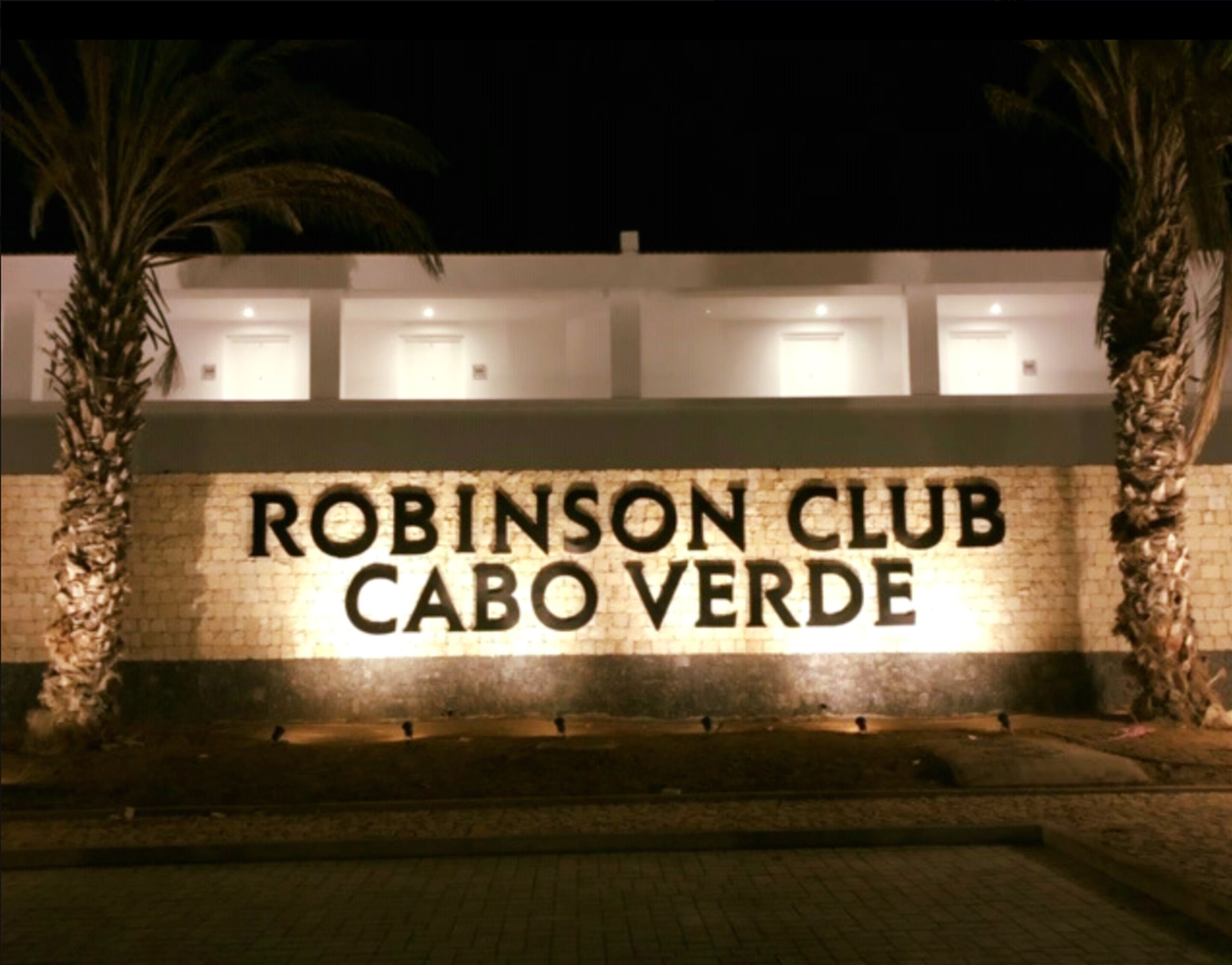 ROBINSON Cabo Verde