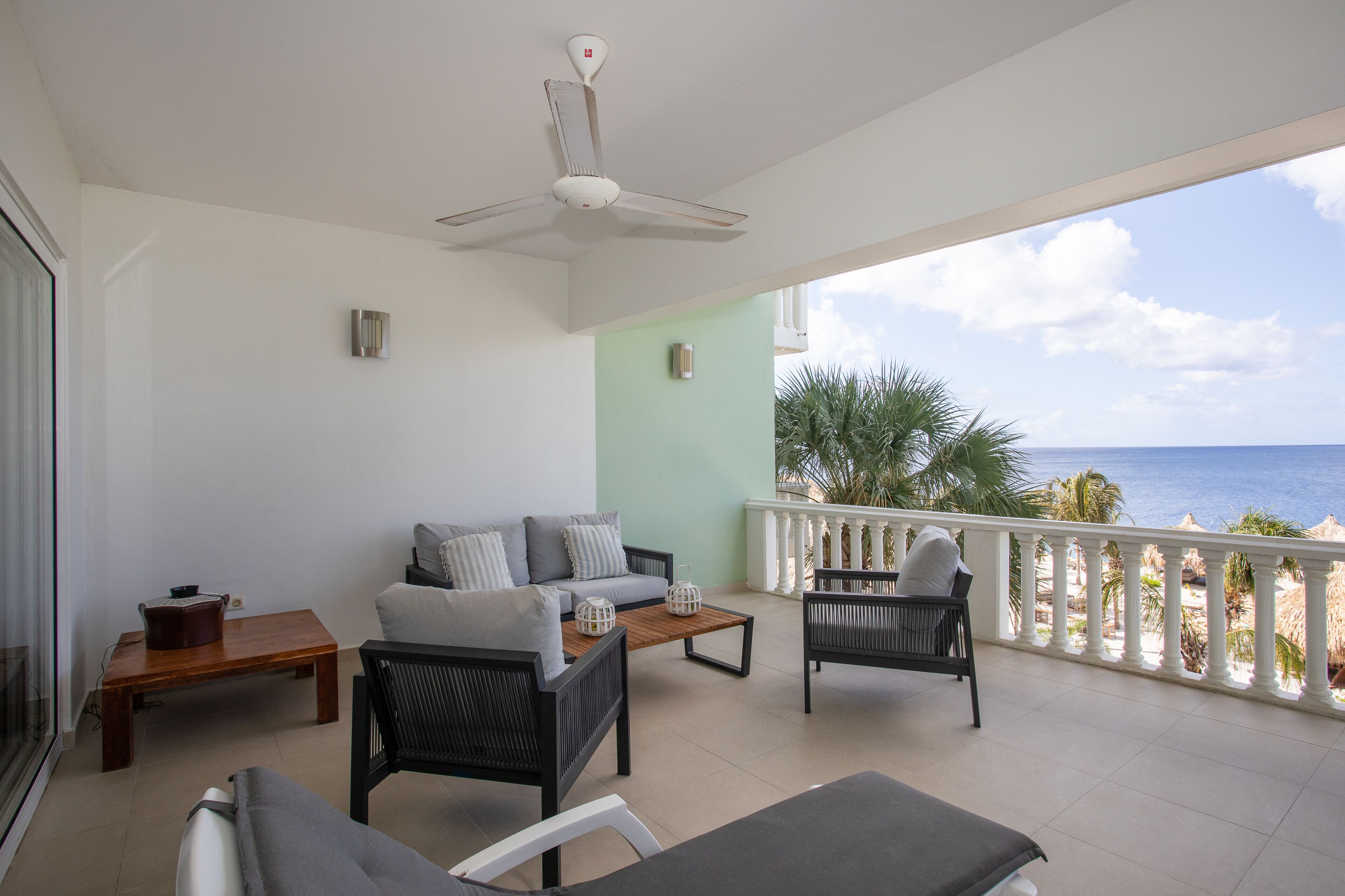 Blue Bay Beach Apartments