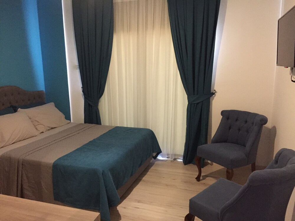 Livana Hotel