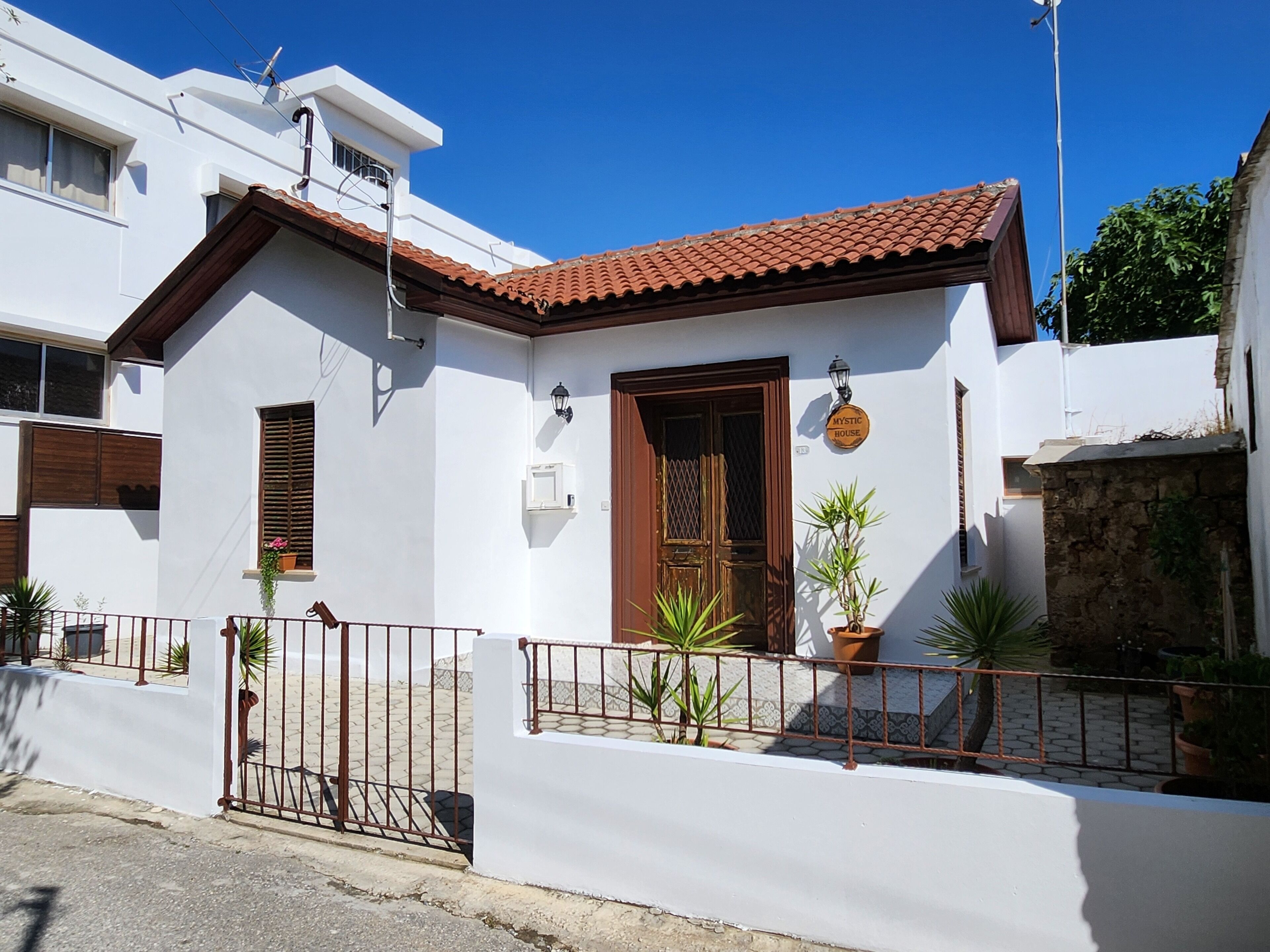 Mystic Guest House