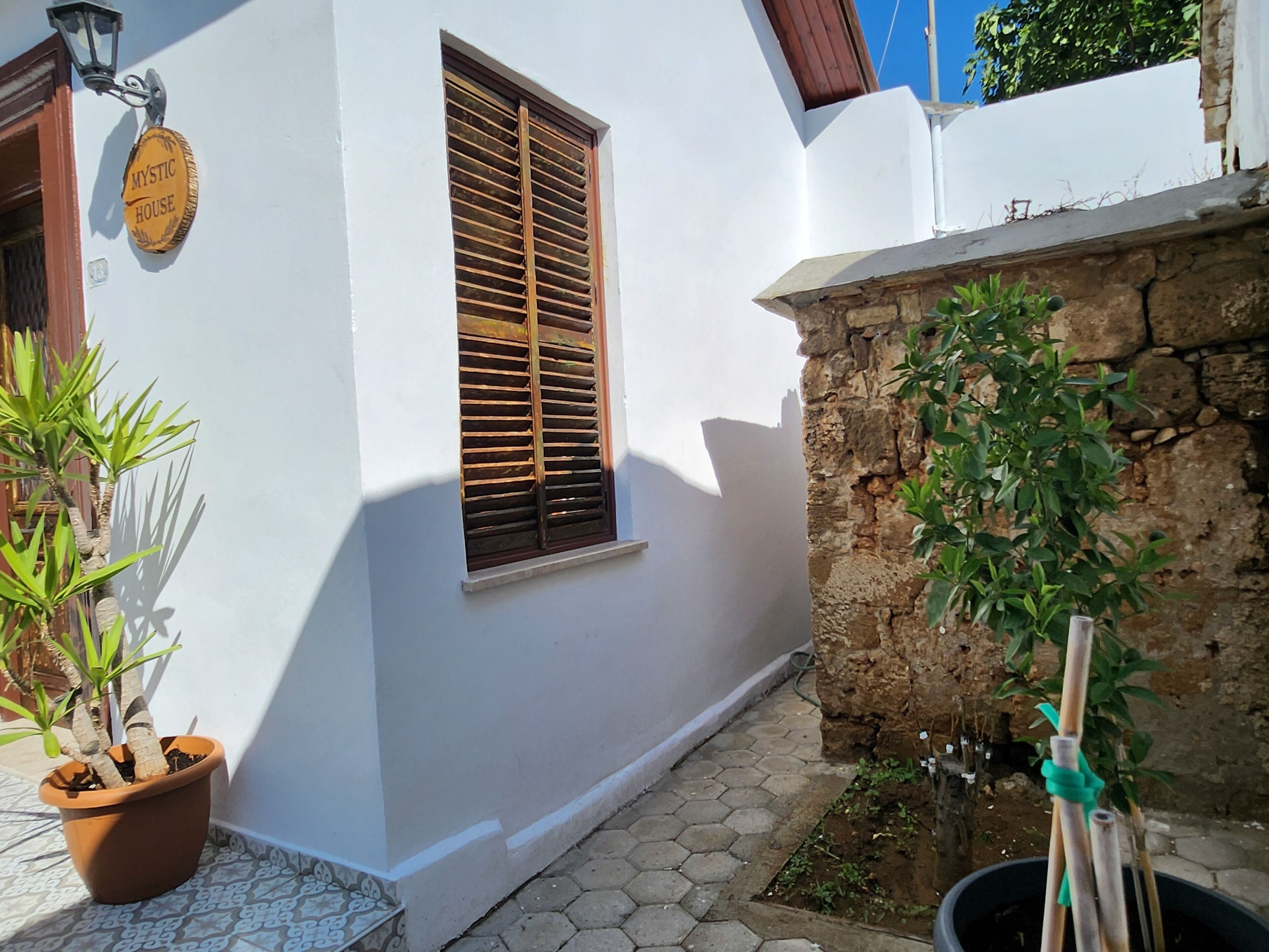 Mystic Guest House
