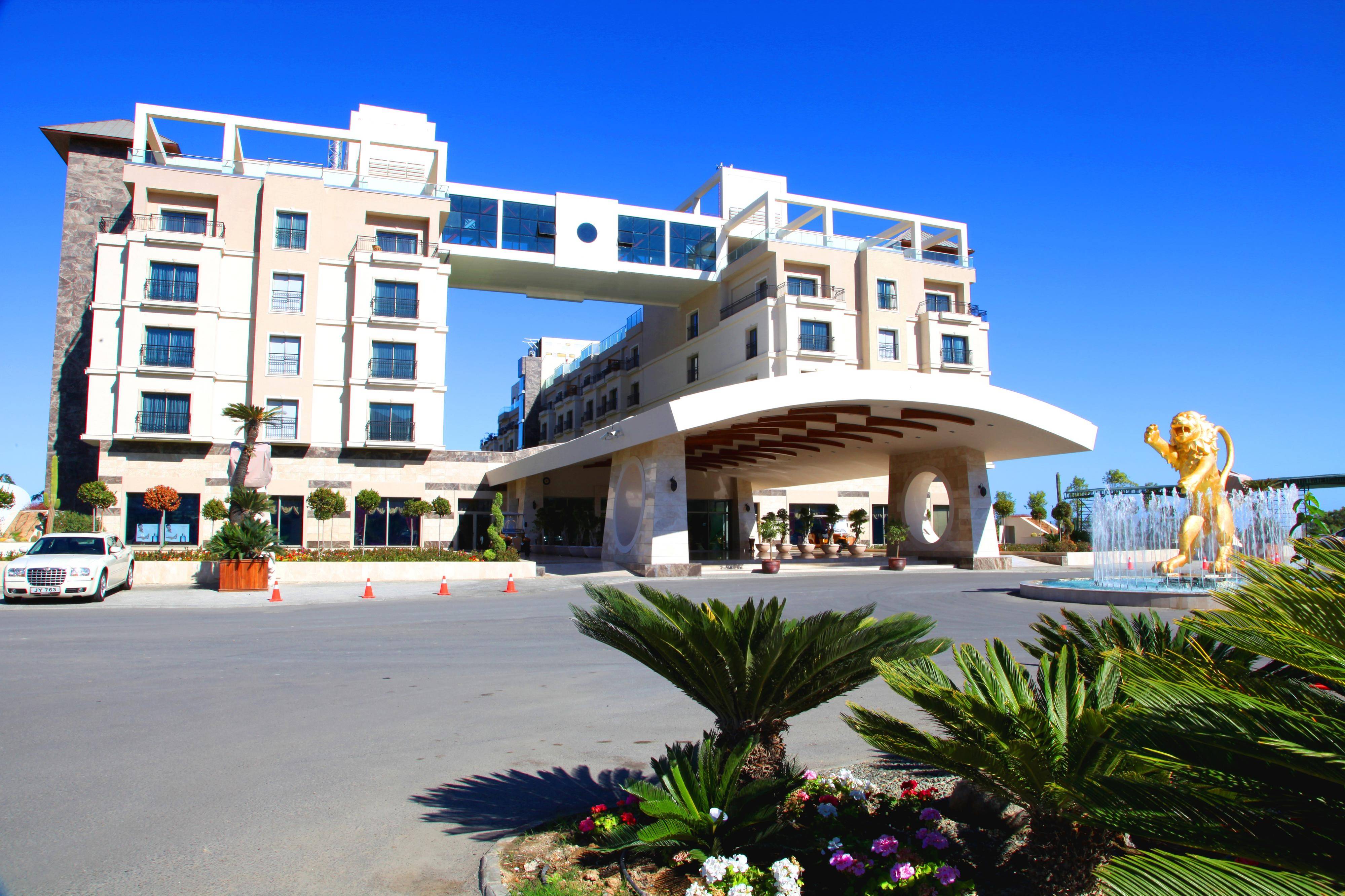 Cratos Premium Hotel & Casino
