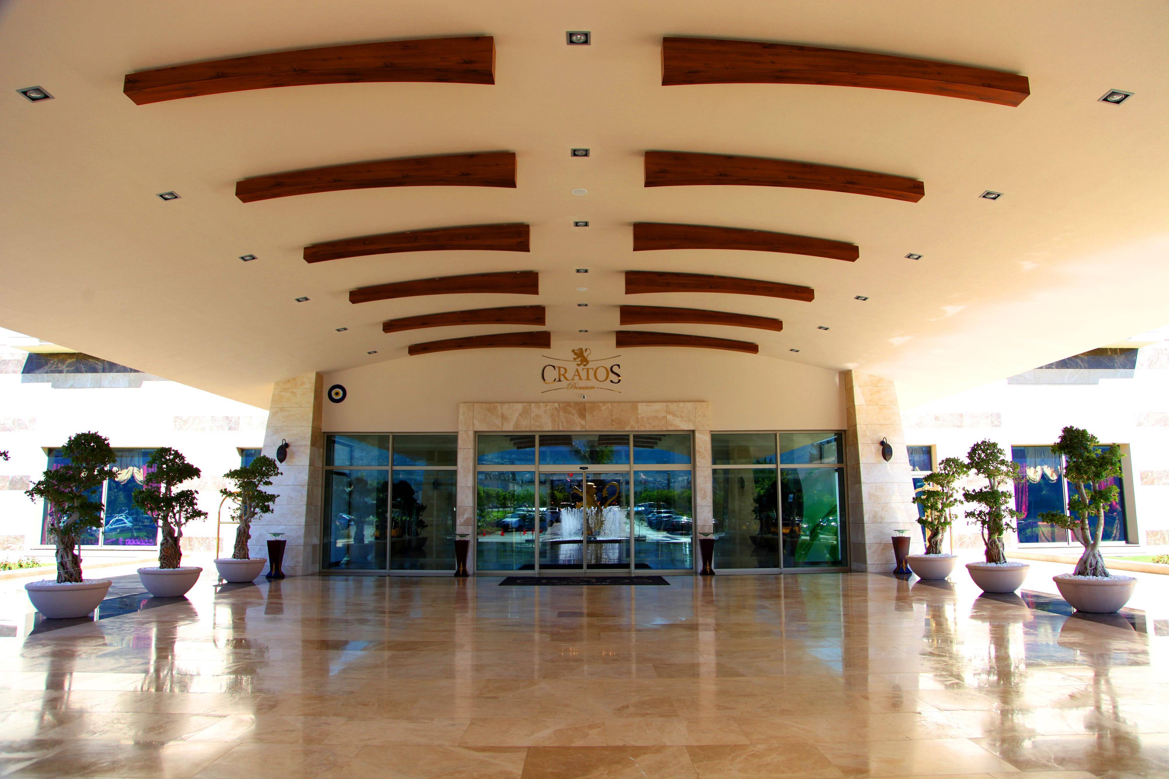 Cratos Premium Hotel & Casino