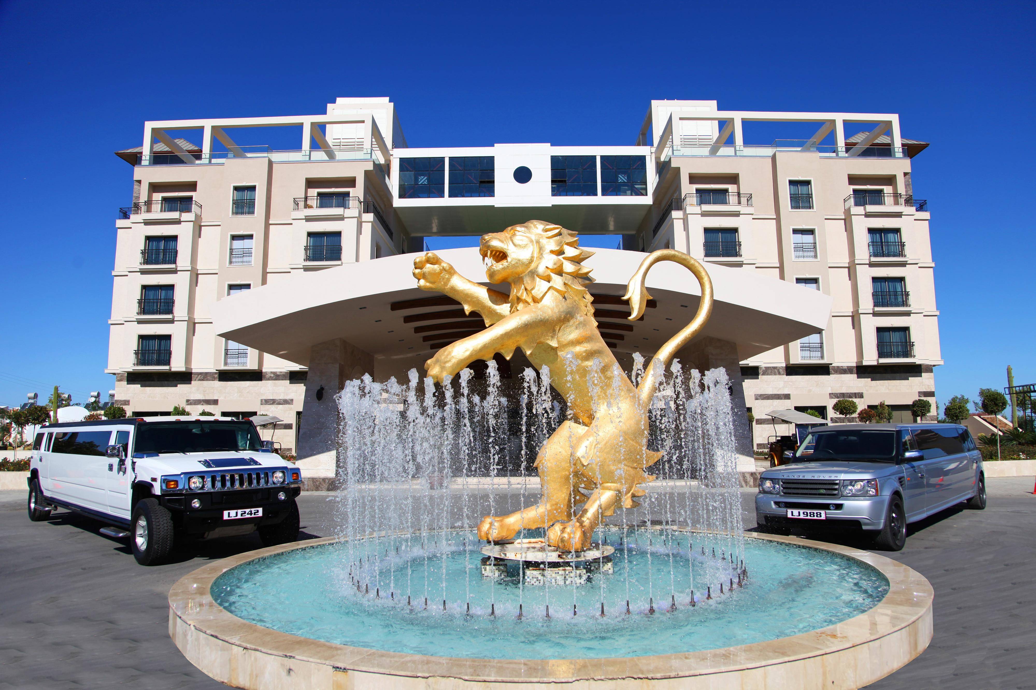 Cratos Premium Hotel & Casino