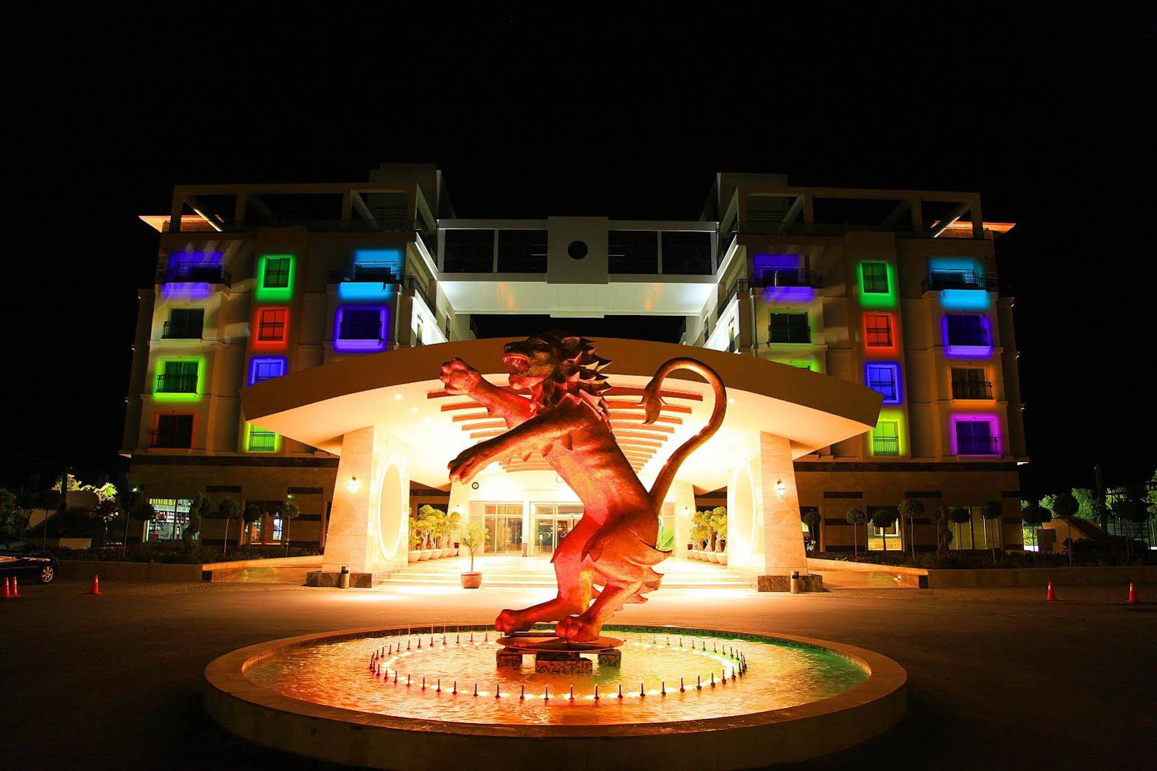 Cratos Premium Hotel & Casino