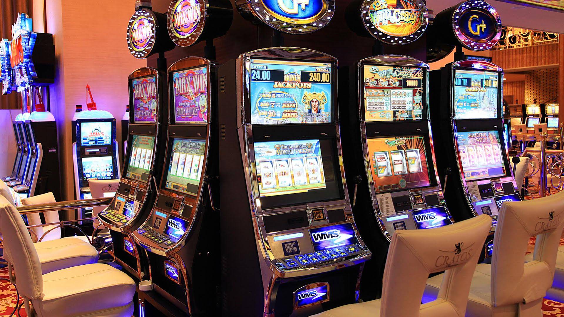 Cratos Premium Hotel & Casino