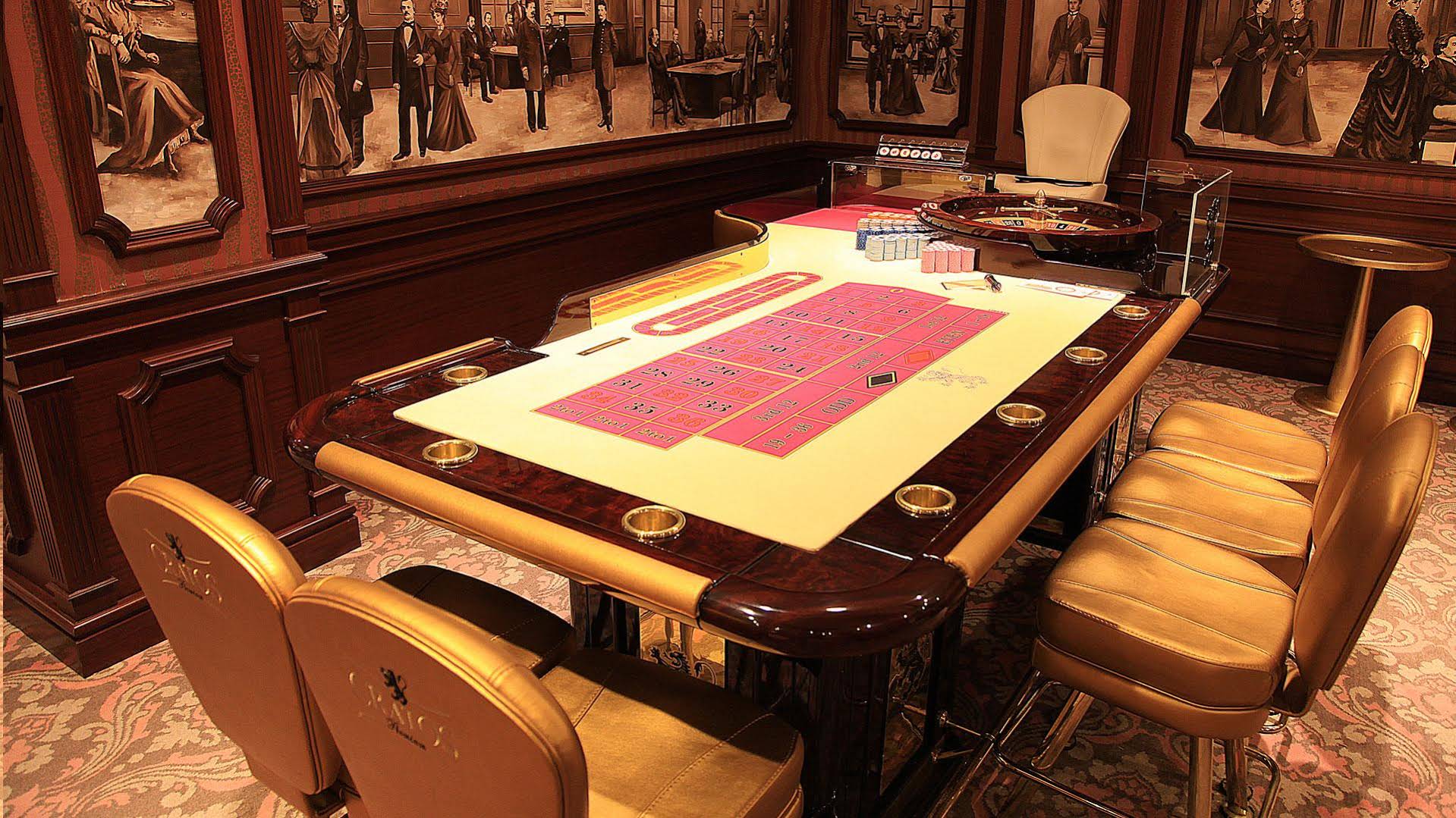 Cratos Premium Hotel & Casino