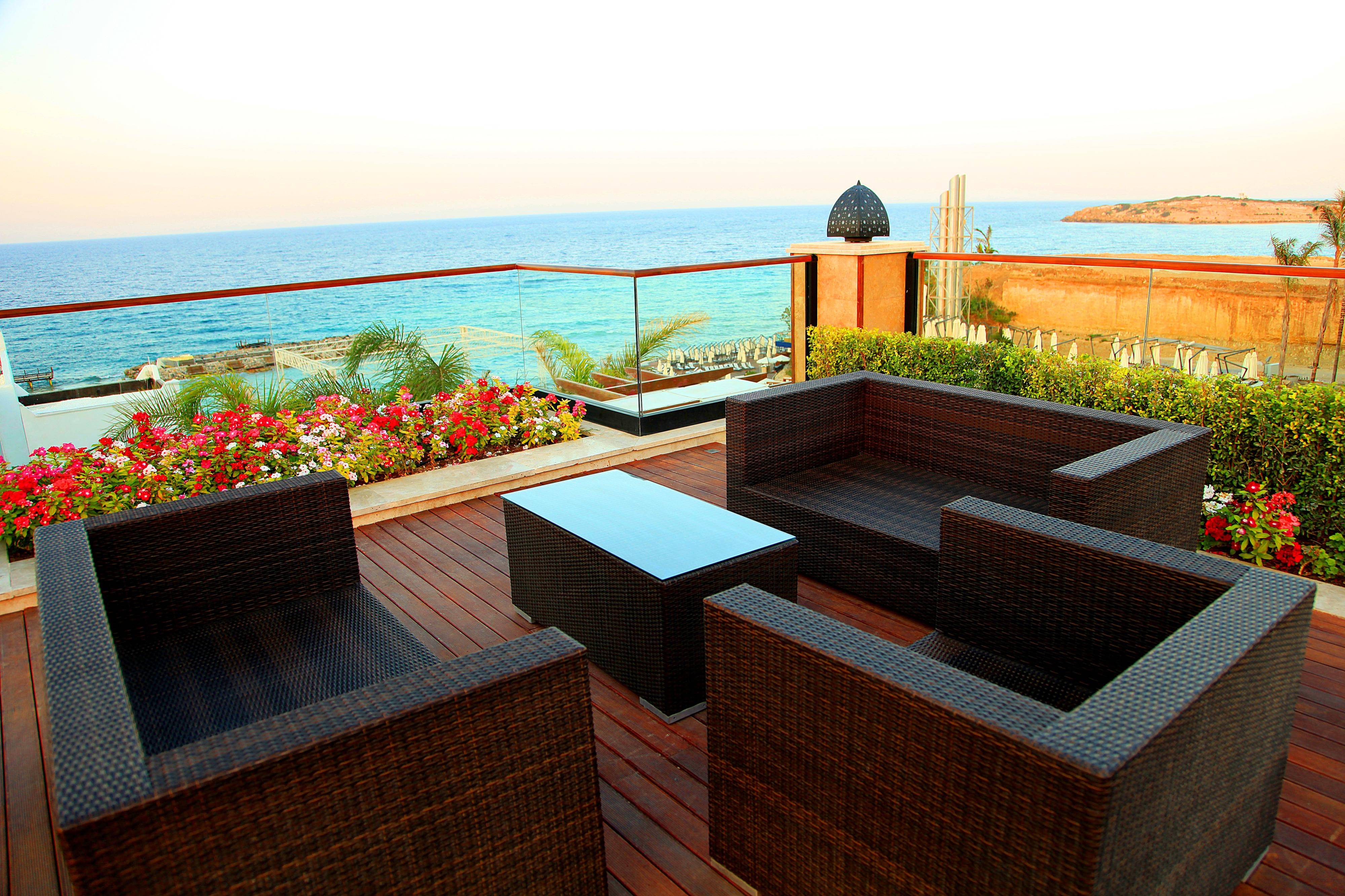 Cratos Premium Hotel & Casino