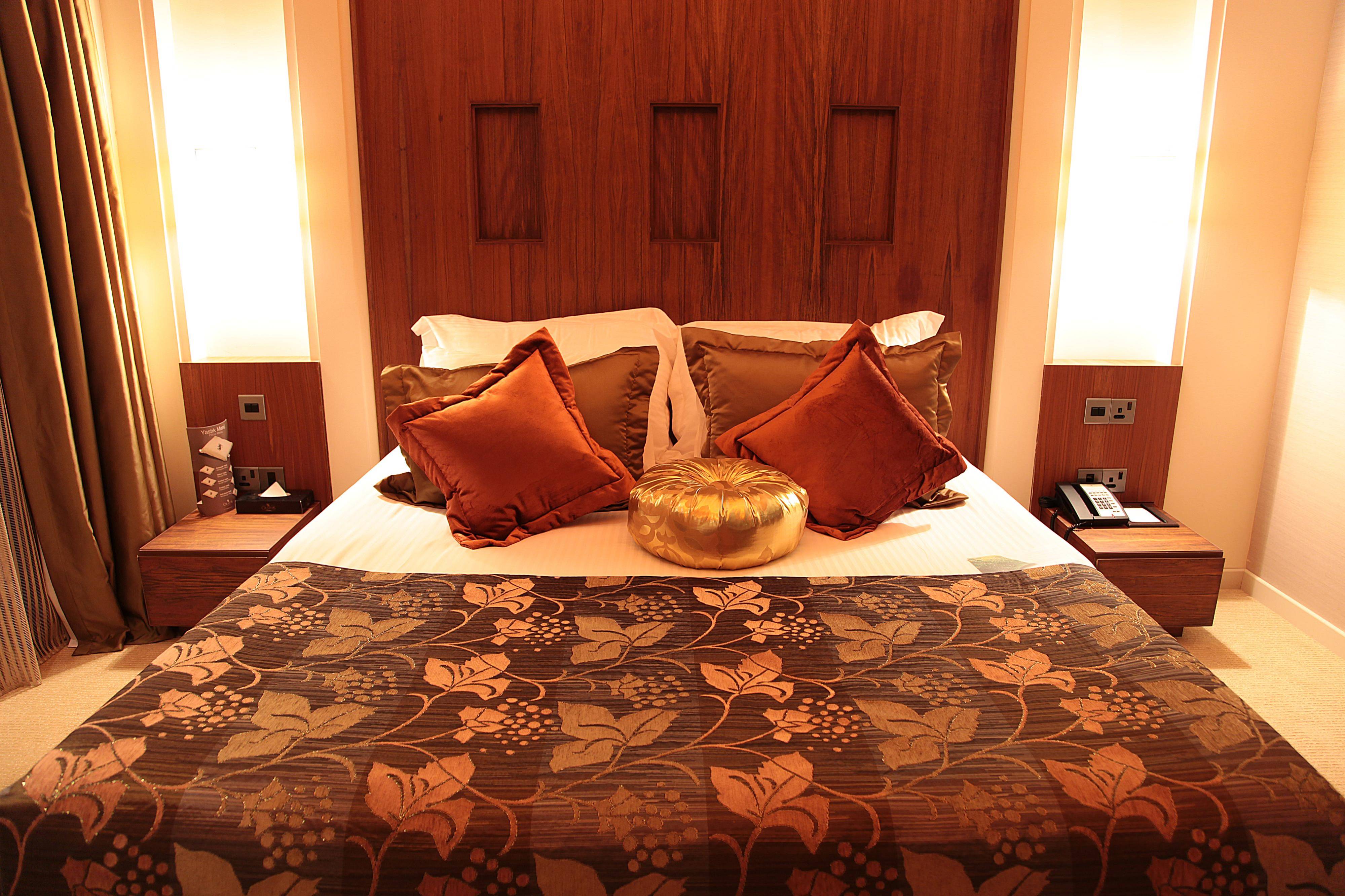 Cratos Premium Hotel & Casino