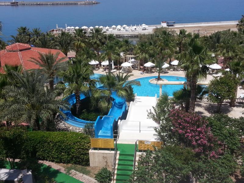 Oscar Resort Hotel