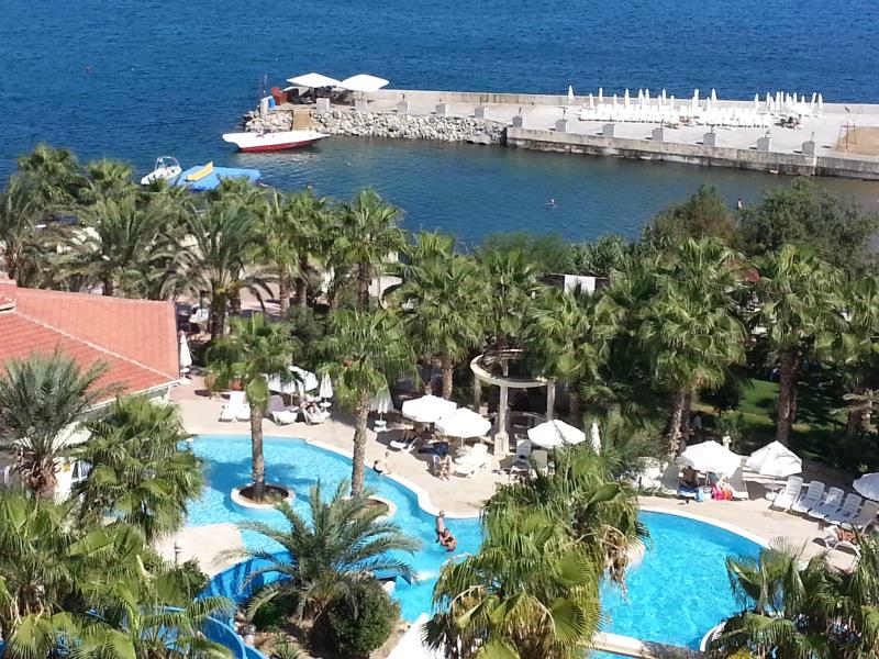 Oscar Resort Hotel