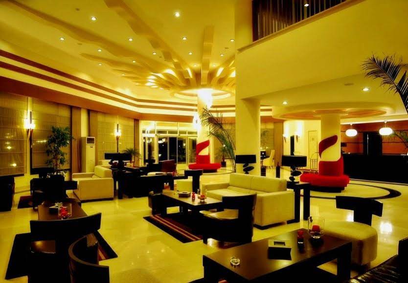 Vuni Palace Hotel & Casino