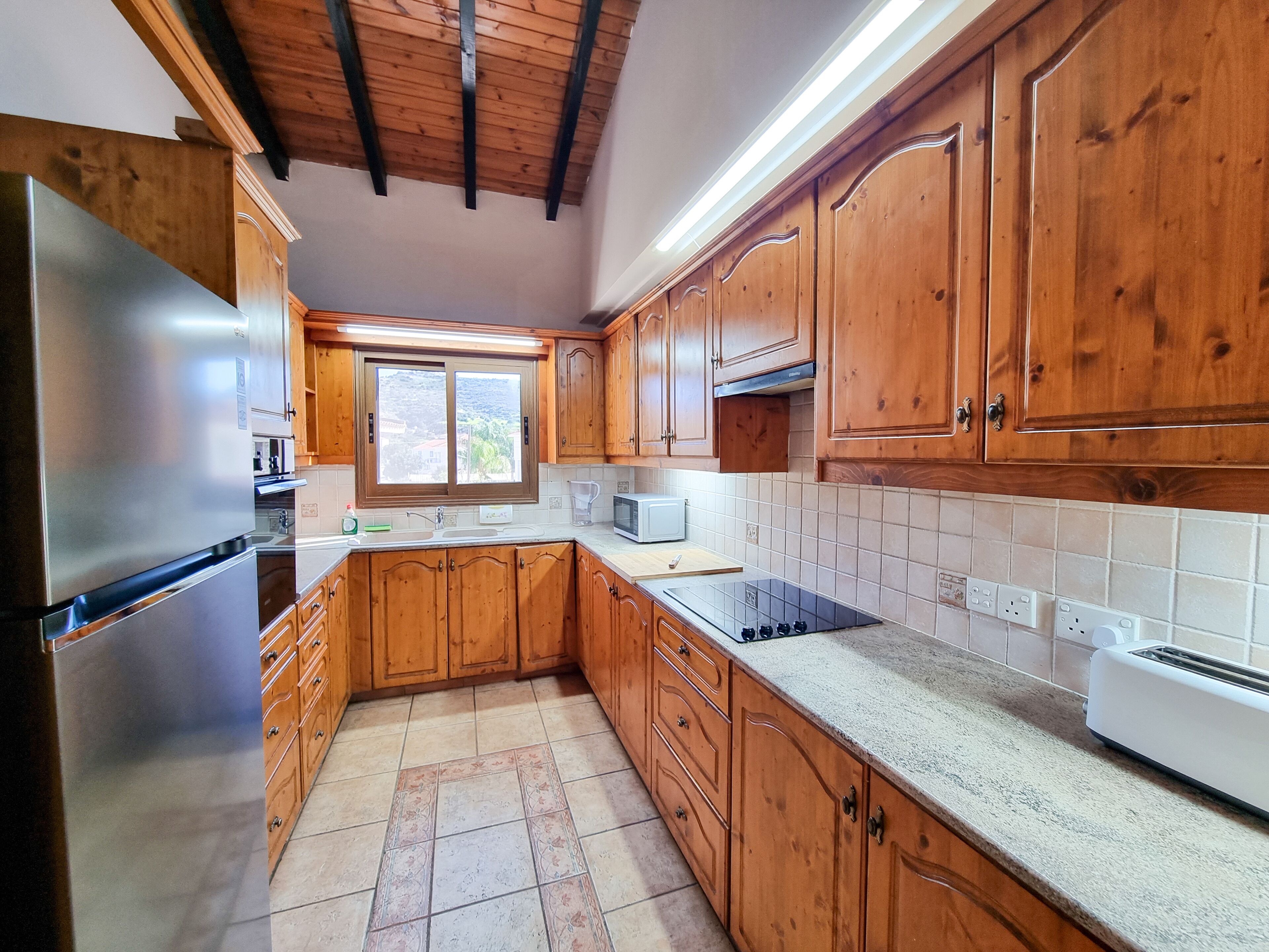 Mountains Retreat Rooms & Suites