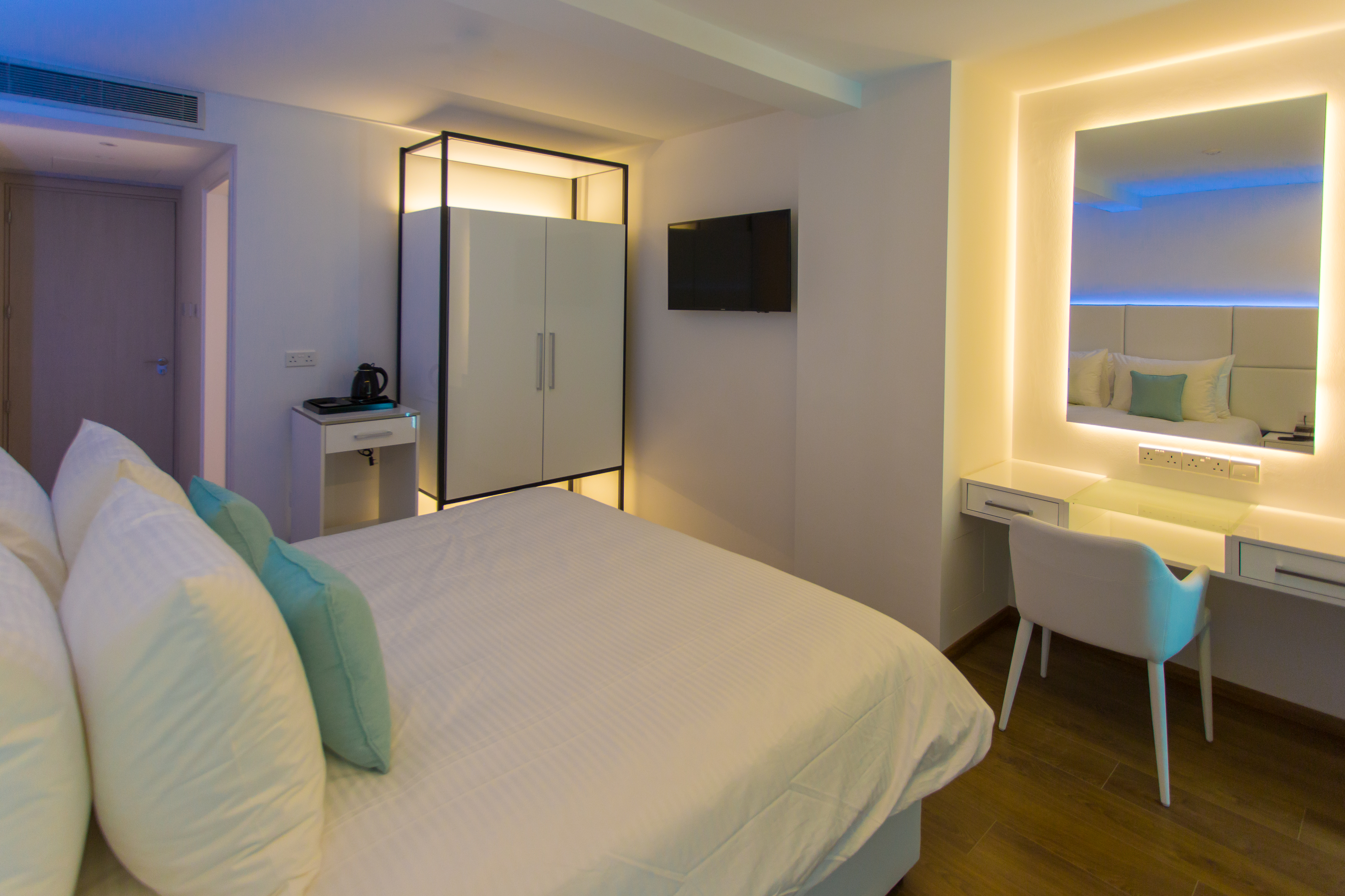 Hotel Napa Suites
