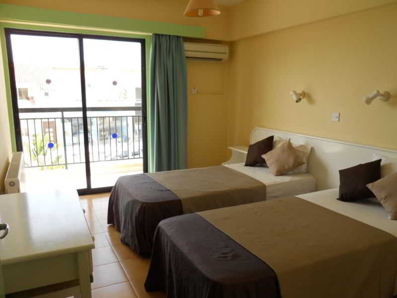AMaos Hotel Apartments