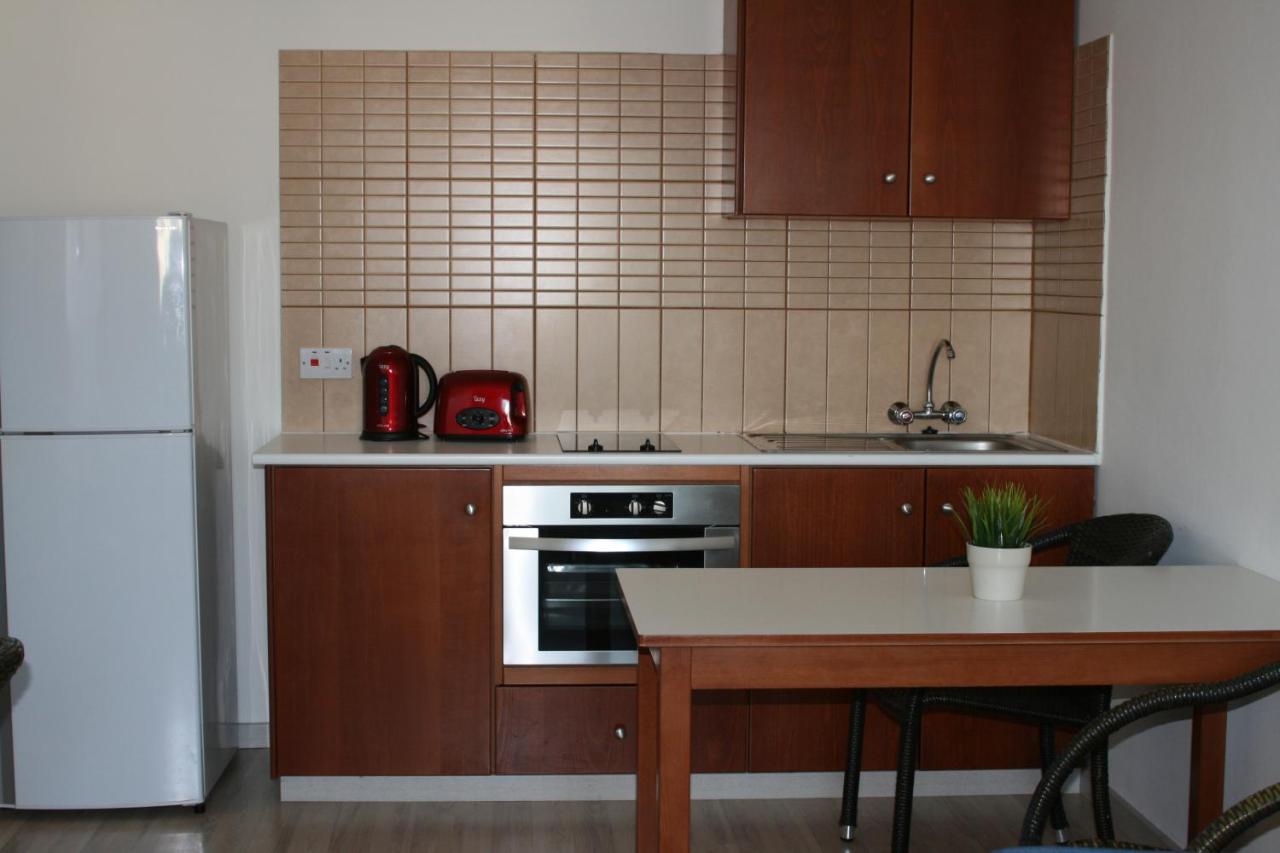 MelpoAntia Luxury Apartments & Suites