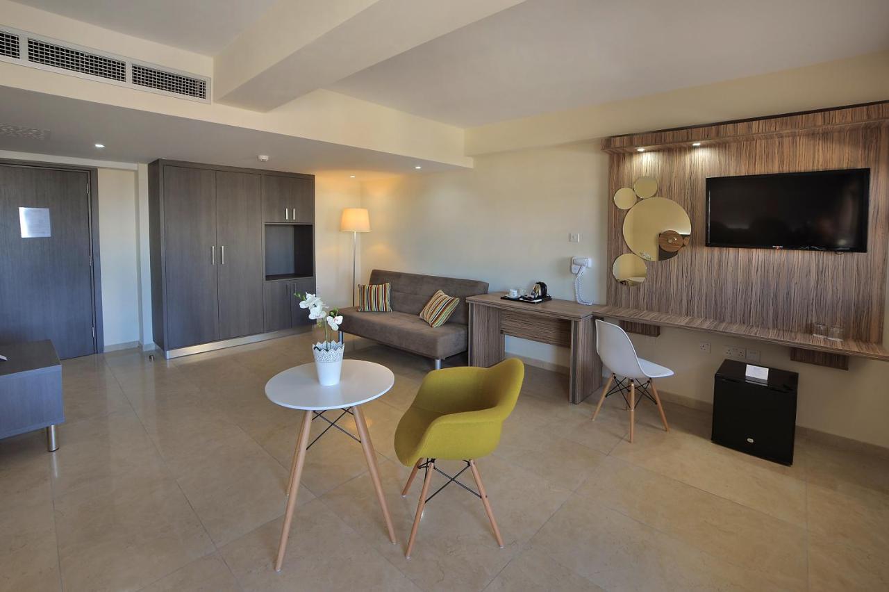 Nelia Beach Hotel