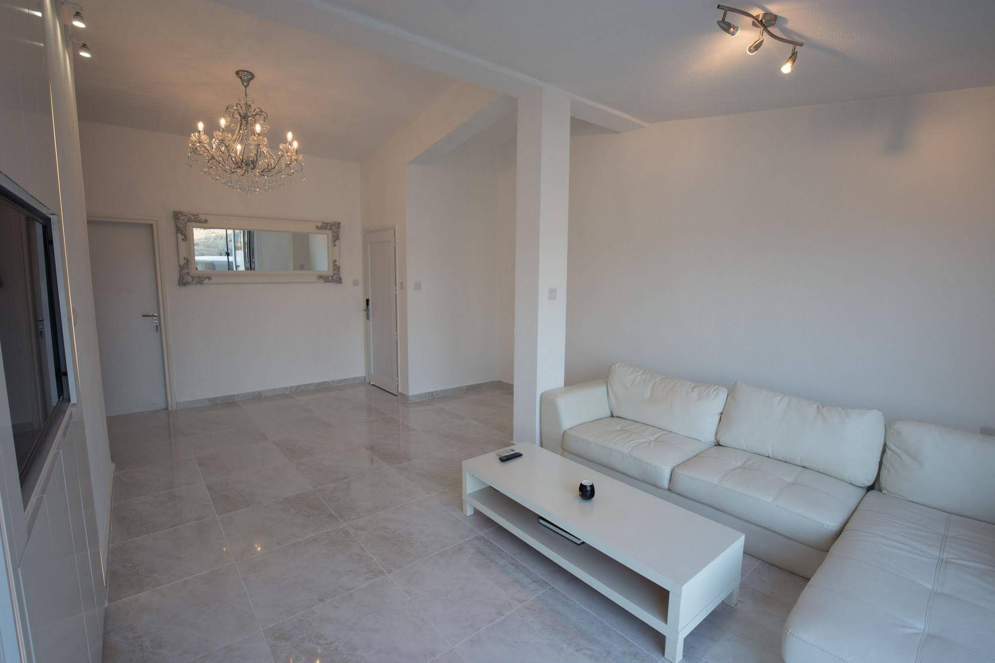 Nissi 49 Apartments