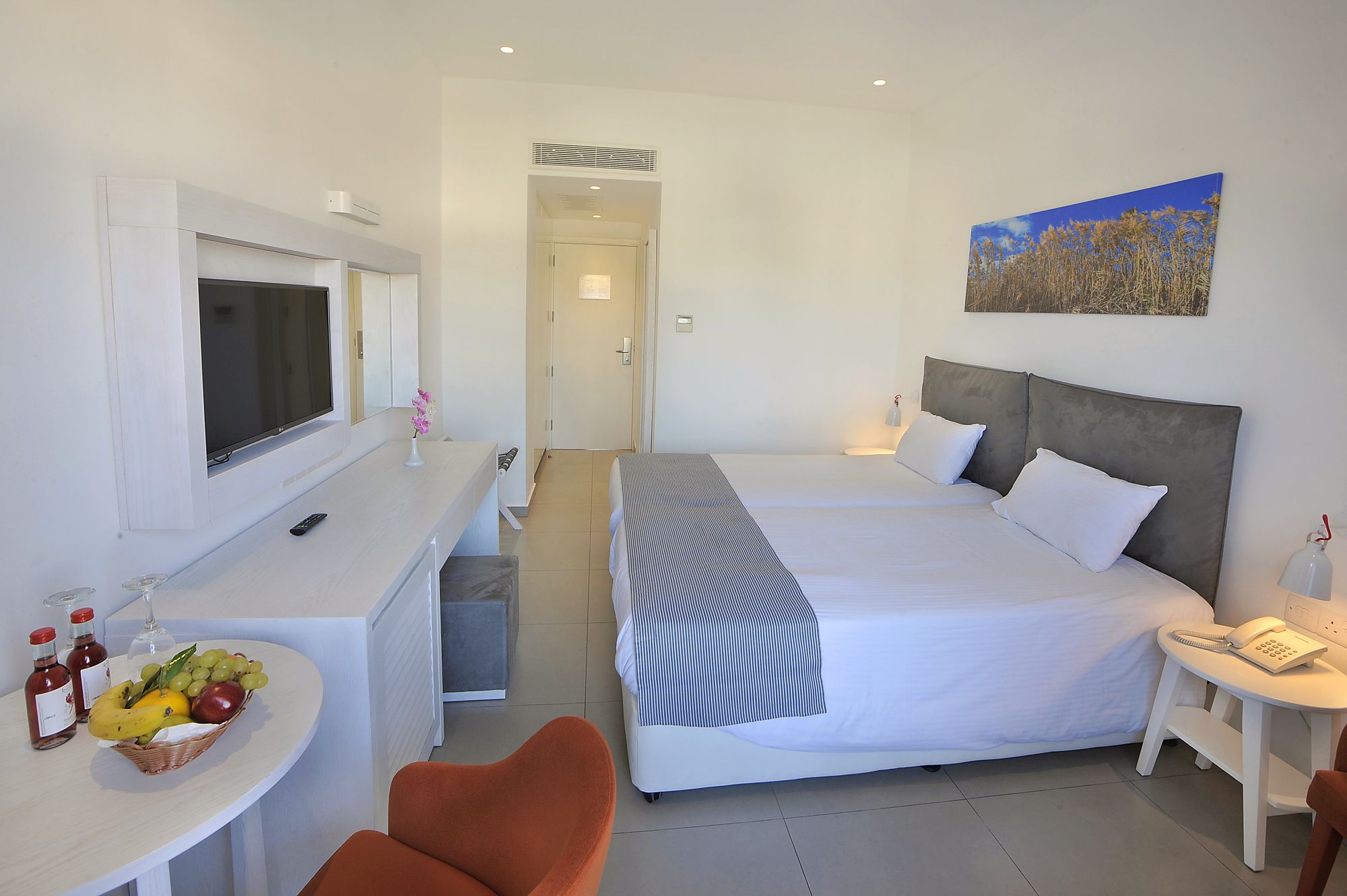 Nissiana Hotel
